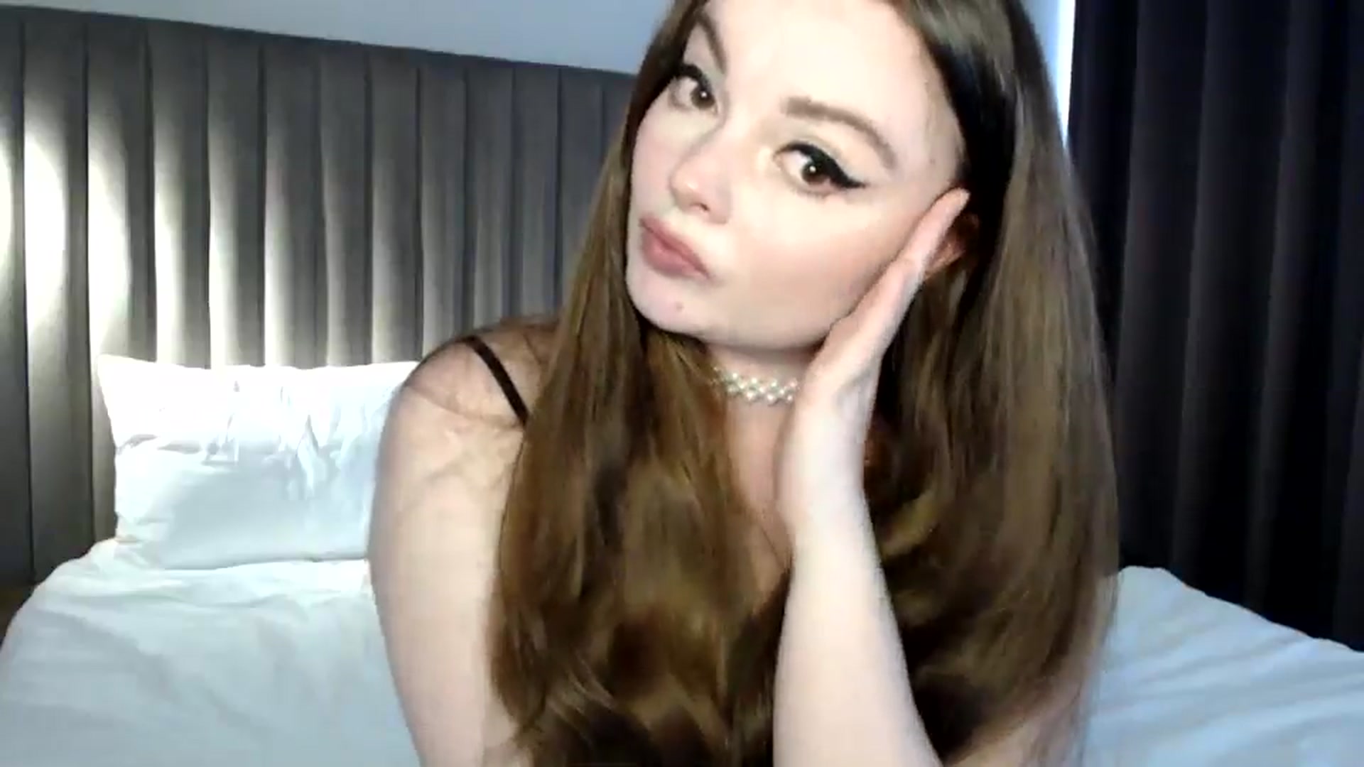 Gallery image thumbnail from HoneypotSpy's myfreecams stream on, 07/03/2024, 08:21 image 16 of 20