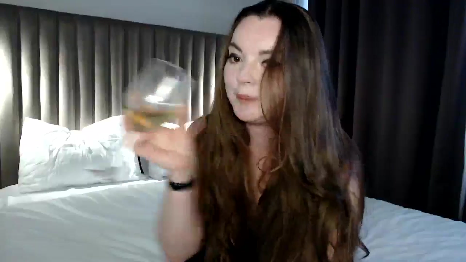 Gallery image thumbnail from HoneypotSpy's myfreecams stream on, 07/05/2024, 12:42 image 16 of 20