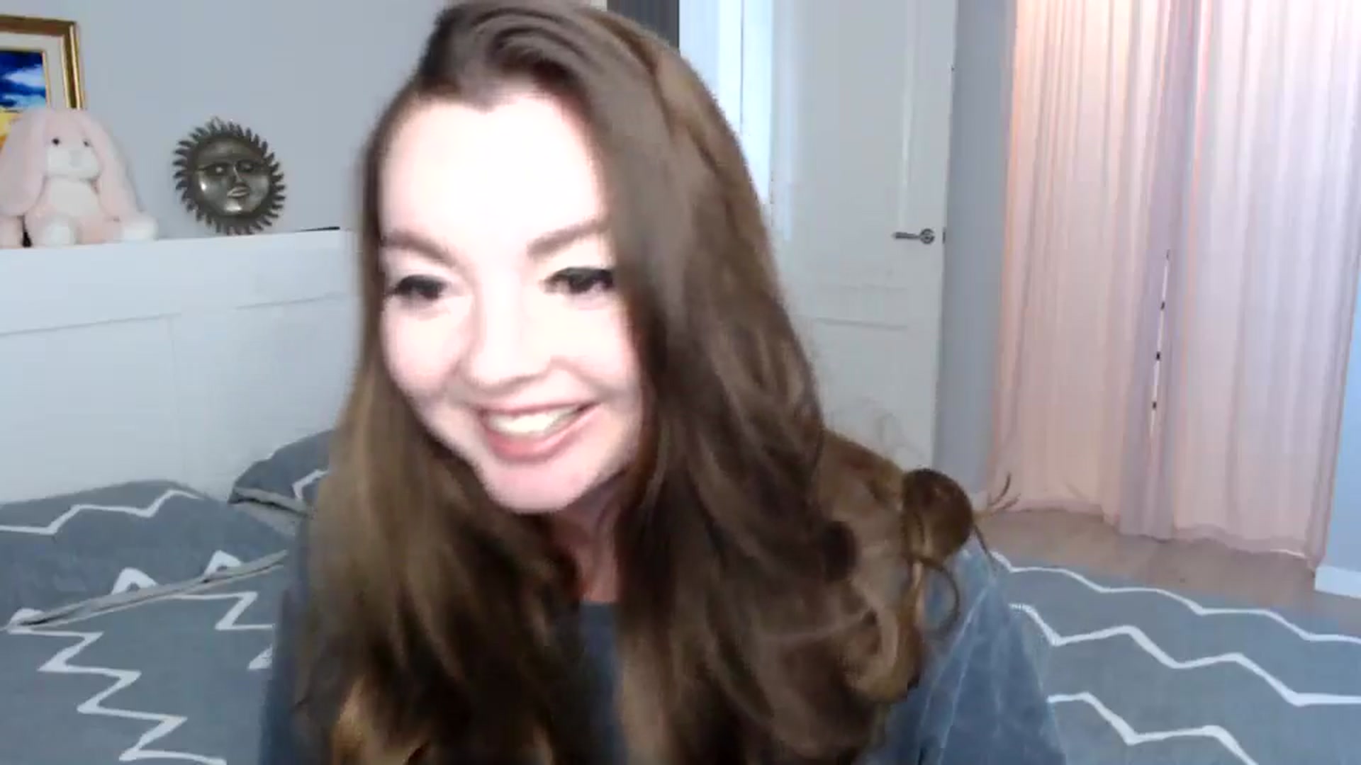 Gallery image thumbnail from HoneypotSpy's myfreecams stream on, 10/16/2024, 13:24 image 12 of 20