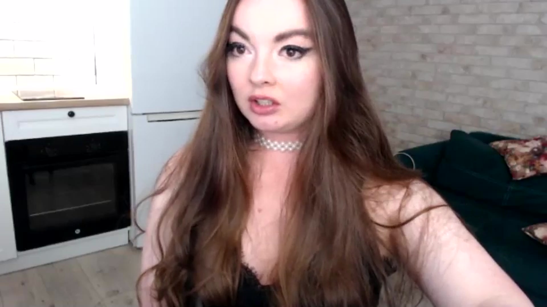 Gallery image thumbnail from HoneypotSpy's myfreecams stream on, 12/25/2024, 16:09 image 3 of 20