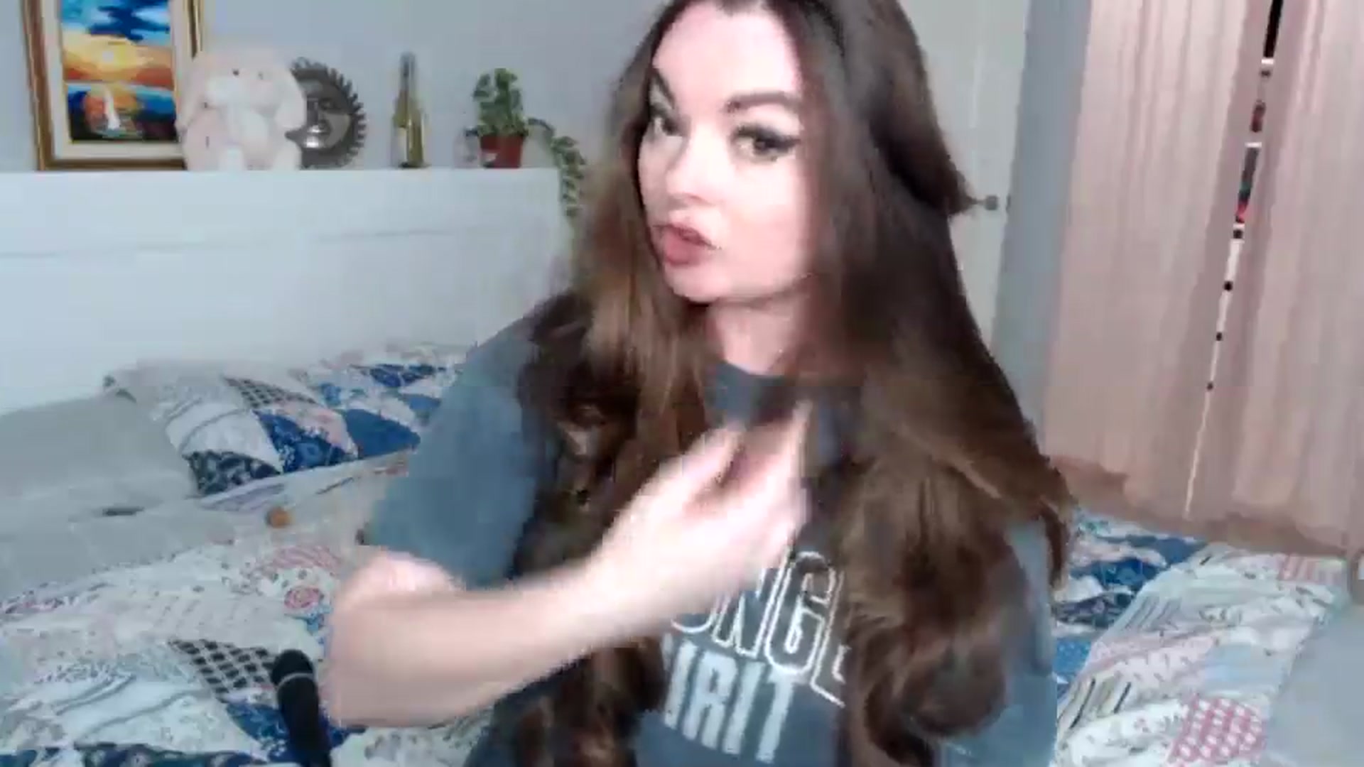 Gallery image thumbnail from HoneypotSpy's myfreecams stream on, 12/31/2024, 16:21 image 11 of 20