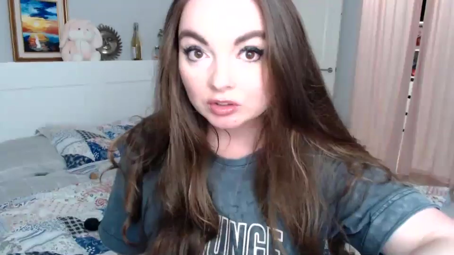 Gallery image thumbnail from HoneypotSpy's myfreecams stream on, 12/31/2024, 16:21 image 15 of 20