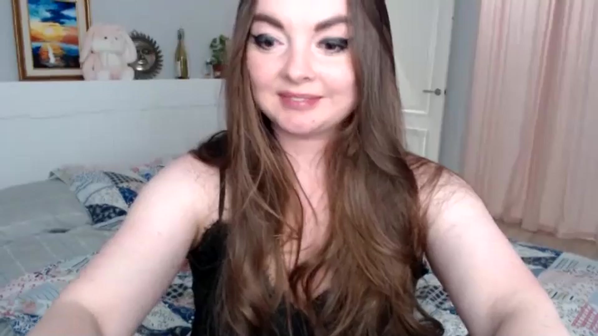 Gallery image thumbnail from HoneypotSpy's myfreecams stream on, 12/31/2024, 18:54 image 11 of 20