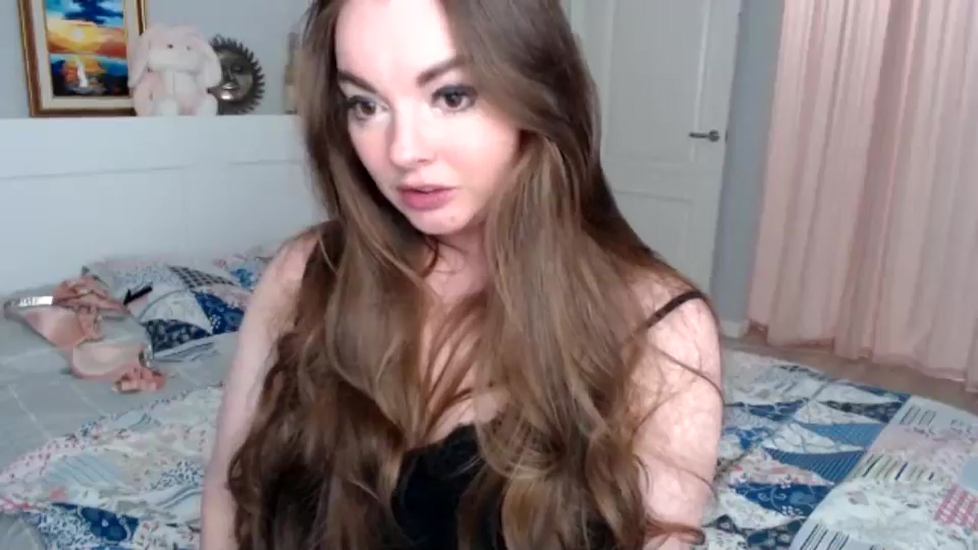 Gallery image thumbnail from HoneypotSpy's myfreecams stream on, 12/31/2024, 23:04 image 18 of 20