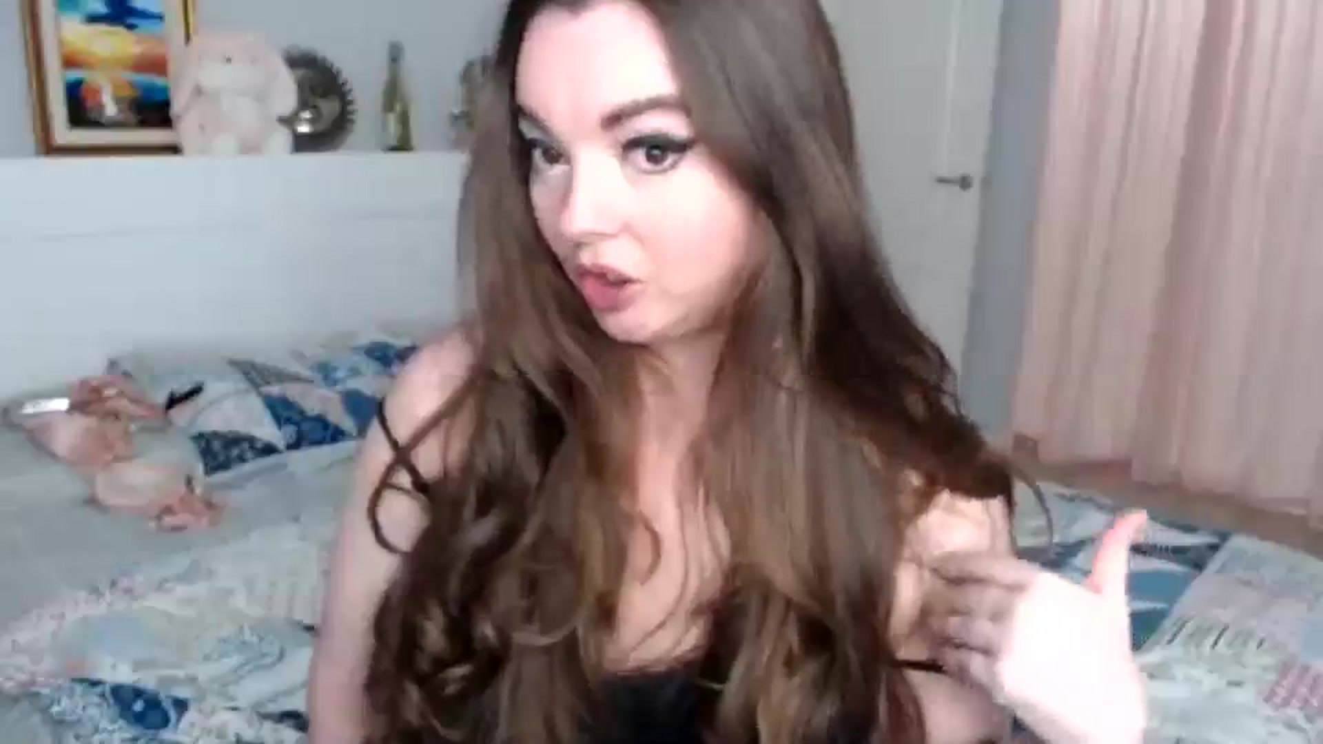 Gallery image thumbnail from HoneypotSpy's myfreecams stream on, 12/31/2024, 23:04 image 15 of 20