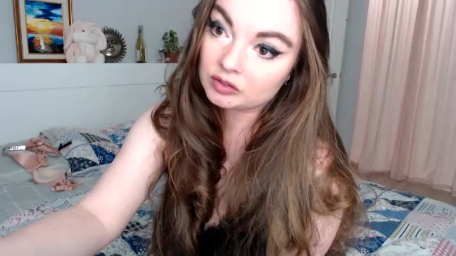 Gallery image thumbnail from HoneypotSpy's myfreecams stream on, 12/31/2024, 23:04 image 1 of 20