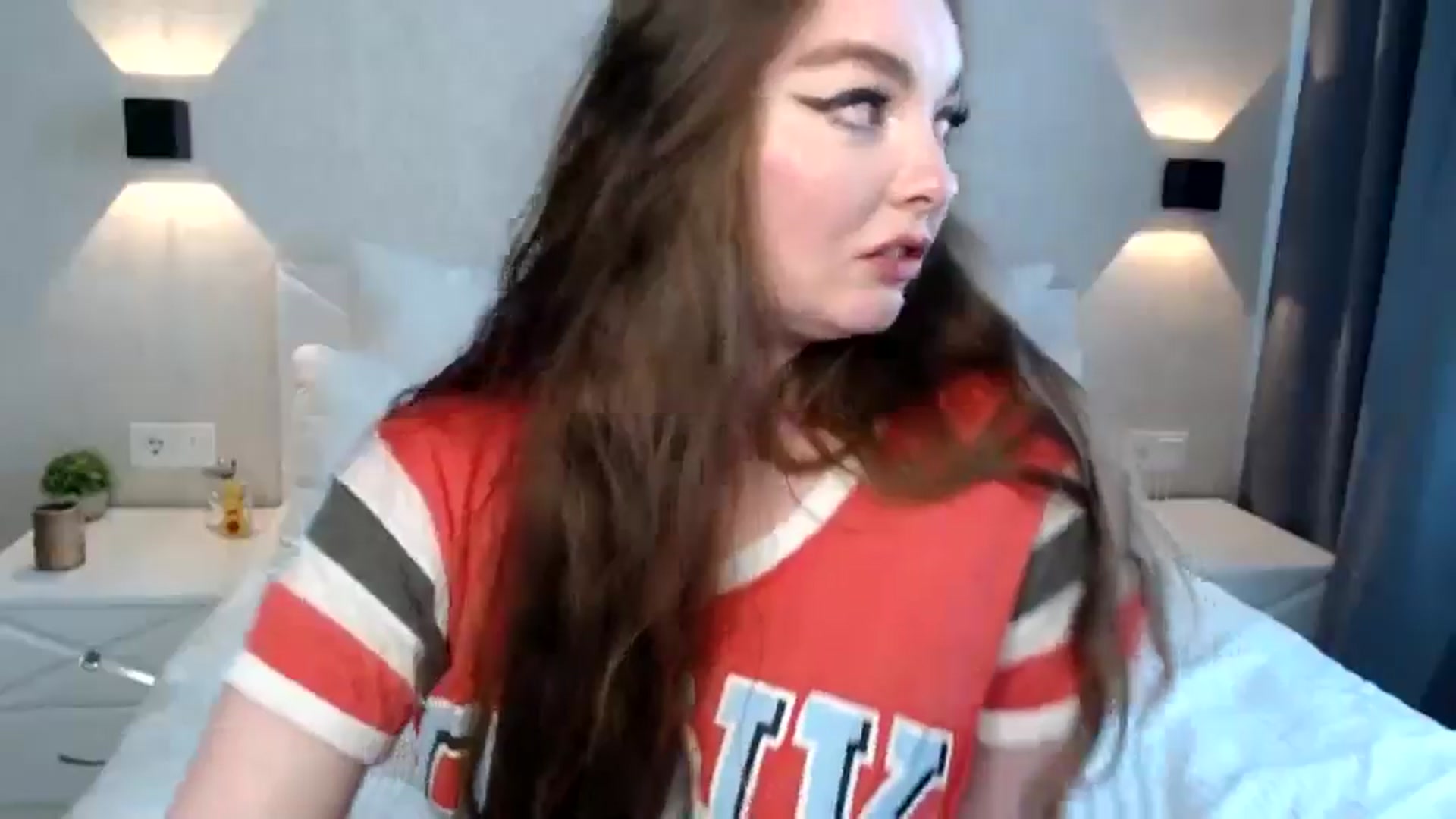 Gallery image thumbnail from HoneypotSpy's myfreecams stream on, 03/03/2025, 15:40 image 8 of 20
