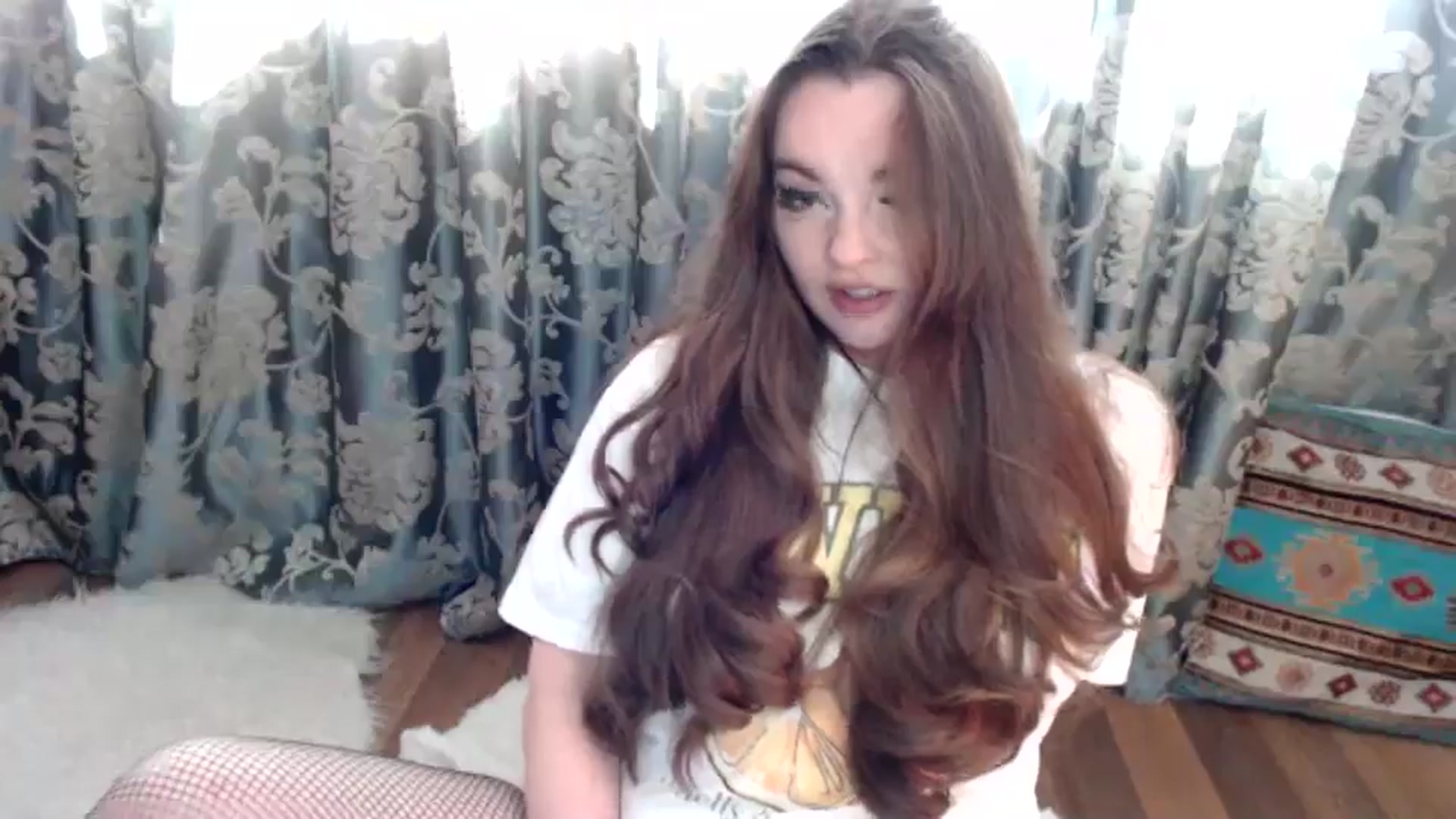 Gallery image thumbnail from HoneypotSpy's myfreecams stream on, 05/06/2025, 10:00 image 12 of 20