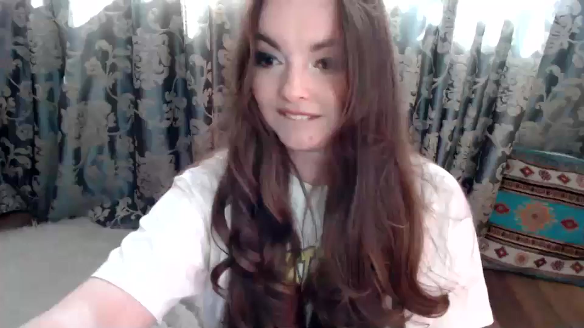 Gallery image thumbnail from HoneypotSpy's myfreecams stream on, 05/06/2025, 10:00 image 11 of 20