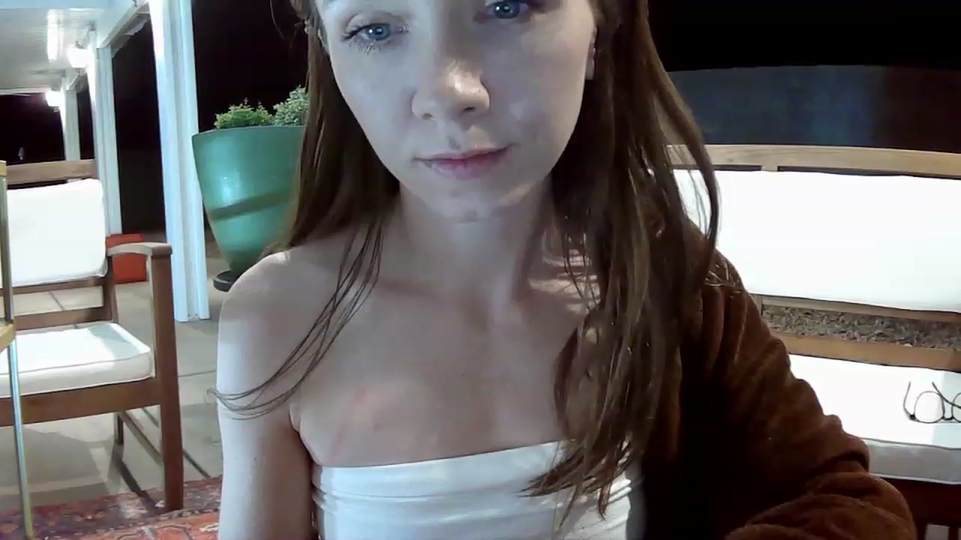 Gallery image thumbnail from HoneysRoom's myfreecams stream on, 05/29/2023, 07:07 image 5 of 20