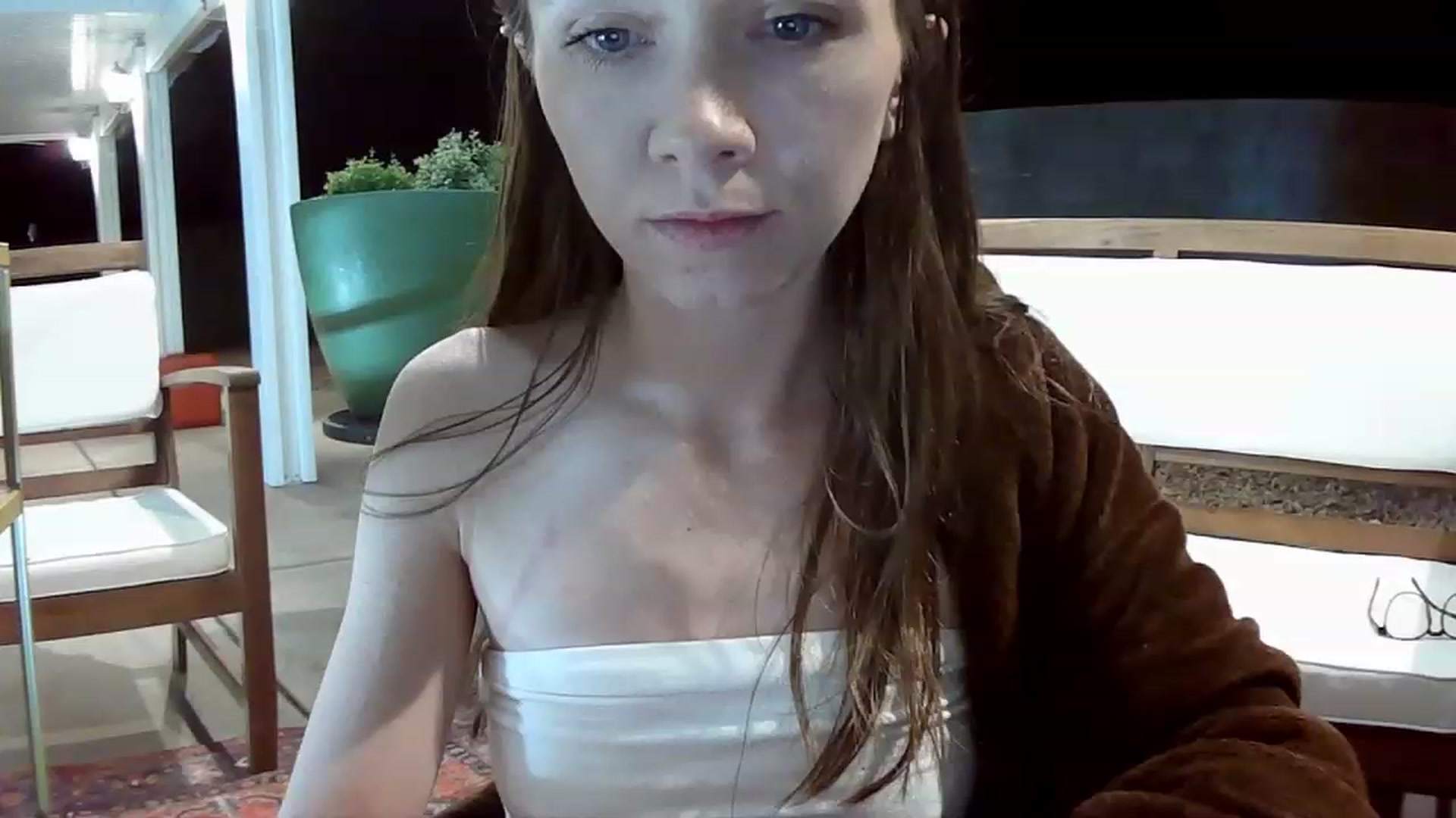 Gallery image thumbnail from HoneysRoom's myfreecams stream on, 05/29/2023, 07:07 image 4 of 20