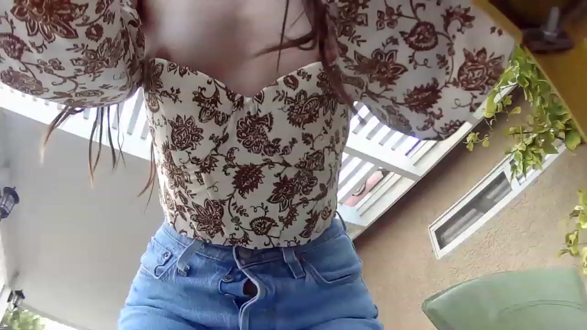 Gallery image thumbnail from HoneysRoom's myfreecams stream on, 06/08/2023, 24:01 image 13 of 20