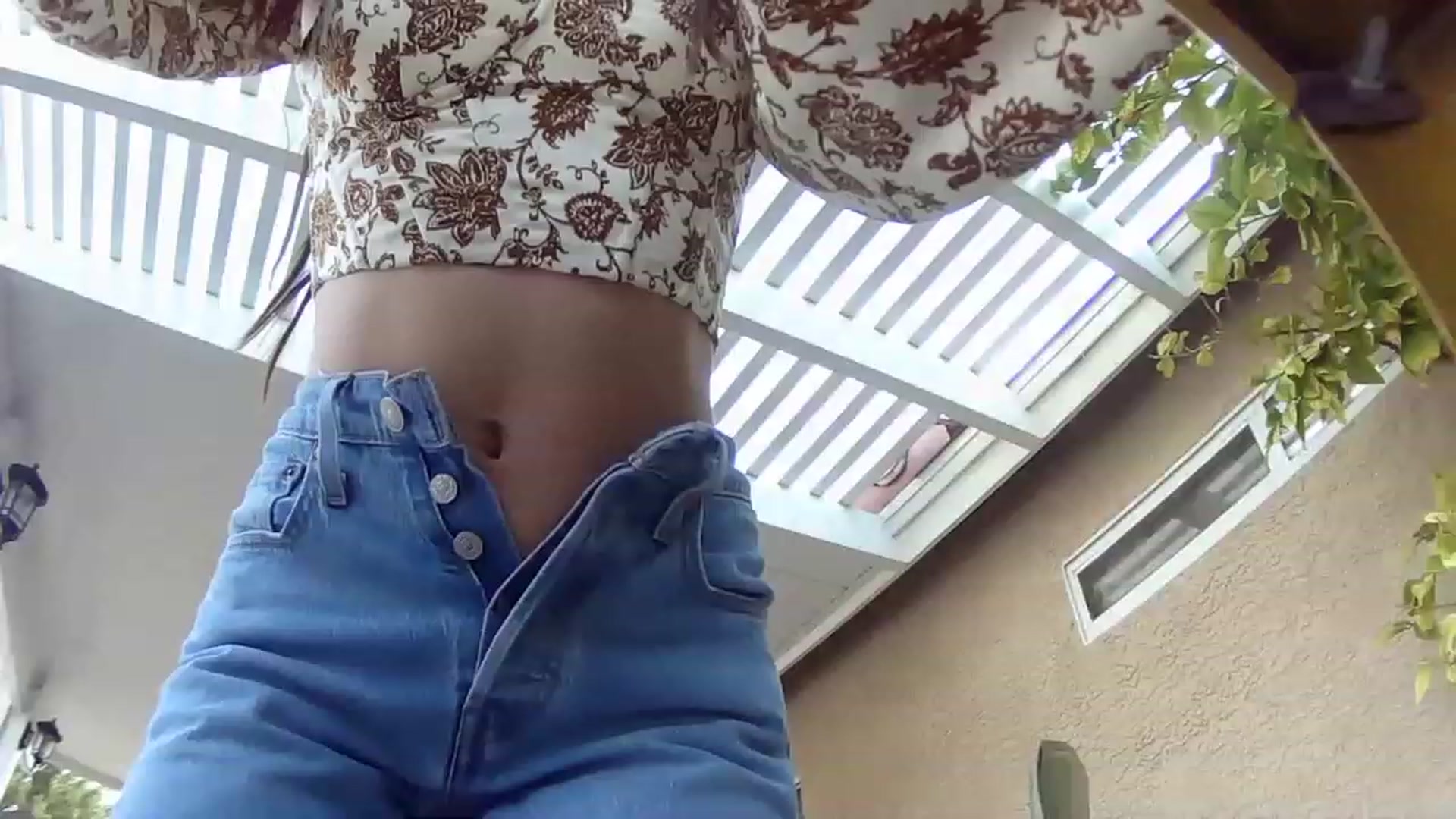 Gallery image thumbnail from HoneysRoom's myfreecams stream on, 06/08/2023, 24:01 image 5 of 20