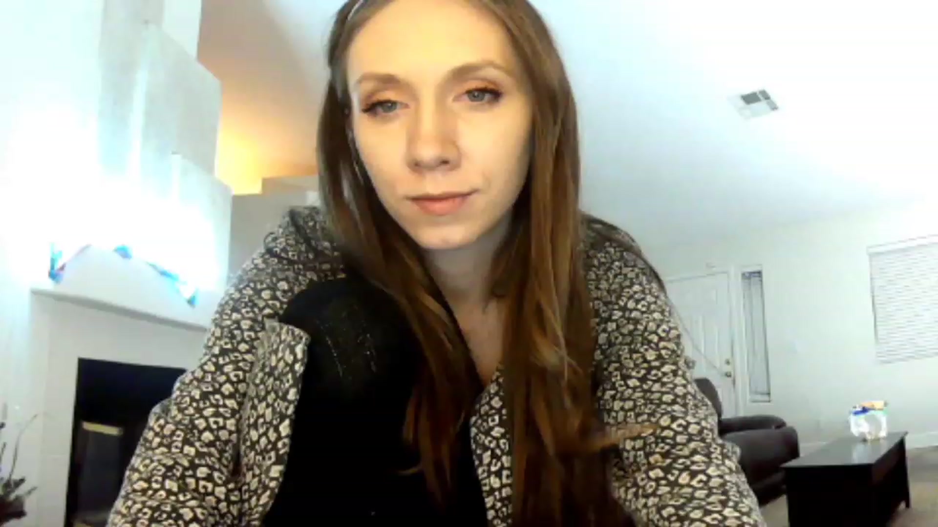 Gallery image thumbnail from HoneysRoom's myfreecams stream on, 12/03/2023, 07:01 image 20 of 20