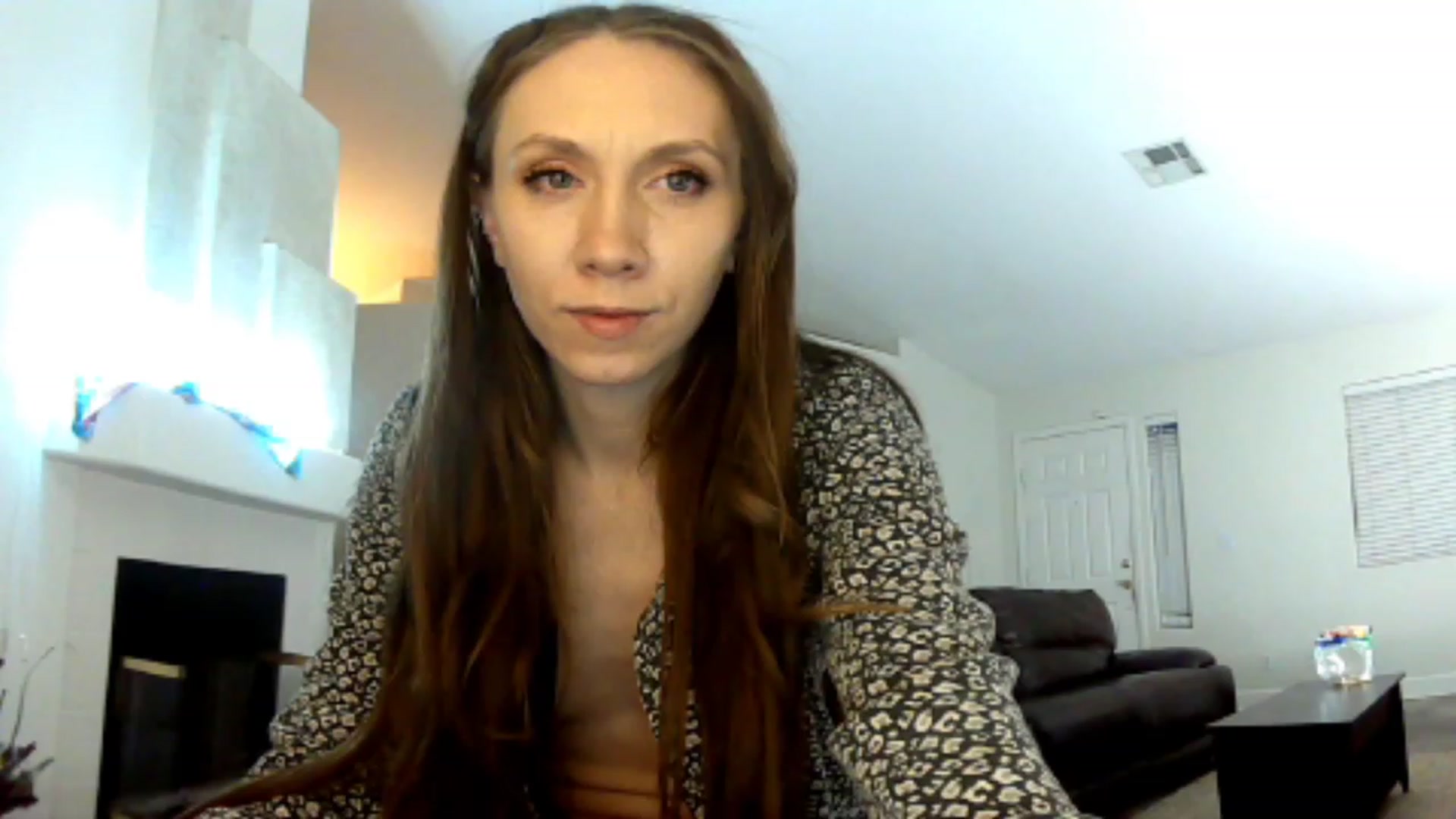 Gallery image thumbnail from HoneysRoom's myfreecams stream on, 12/03/2023, 07:01 image 18 of 20