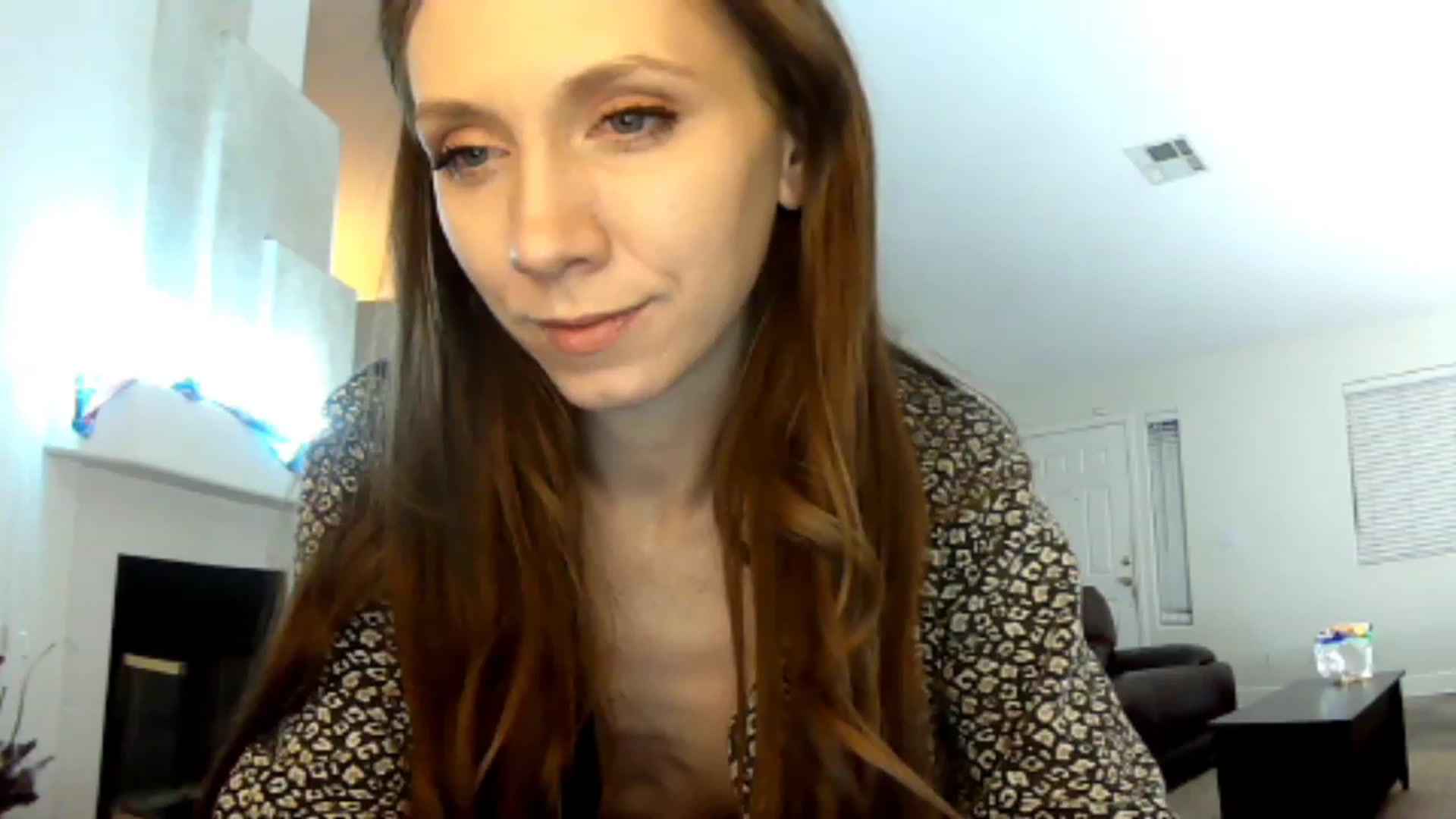 Gallery image thumbnail from HoneysRoom's myfreecams stream on, 12/03/2023, 07:01 image 16 of 20