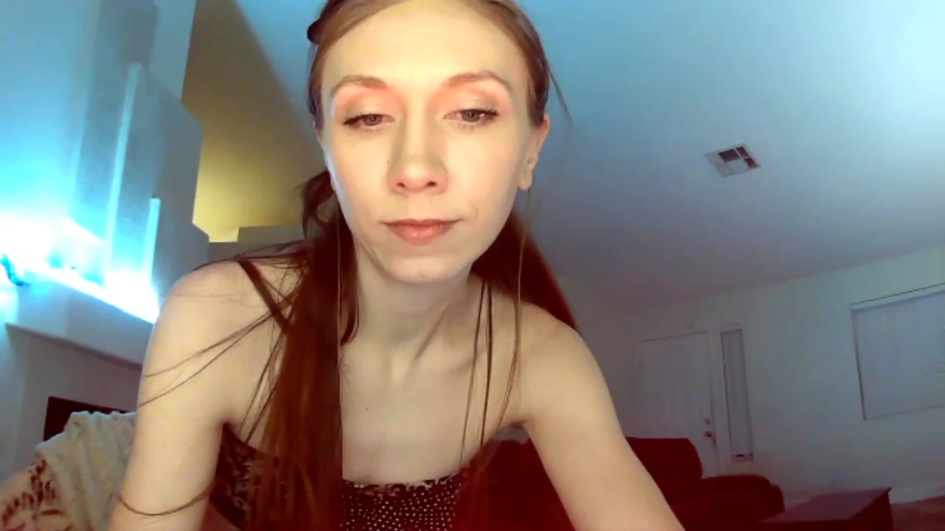 Gallery image thumbnail from HoneysRoom's myfreecams stream on, 12/12/2023, 04:30 image 11 of 20