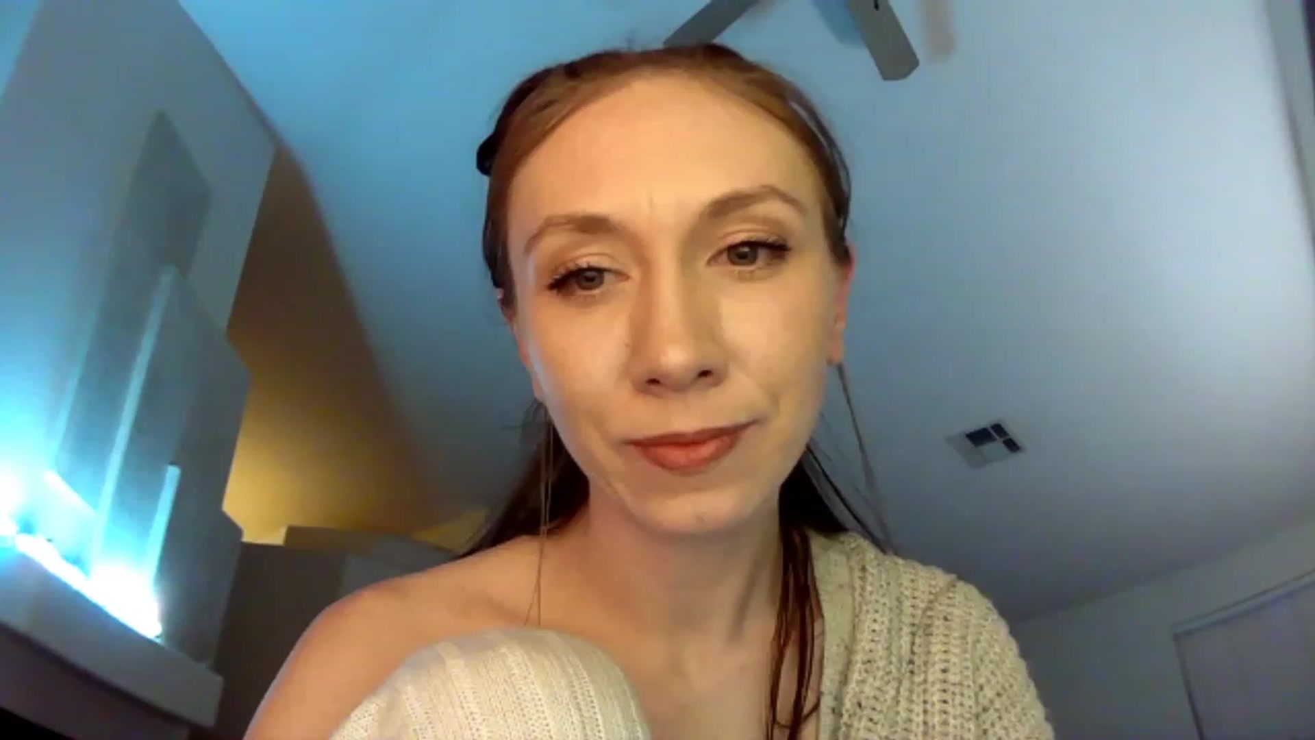 Gallery image thumbnail from HoneysRoom's myfreecams stream on, 12/12/2023, 05:45 image 3 of 20