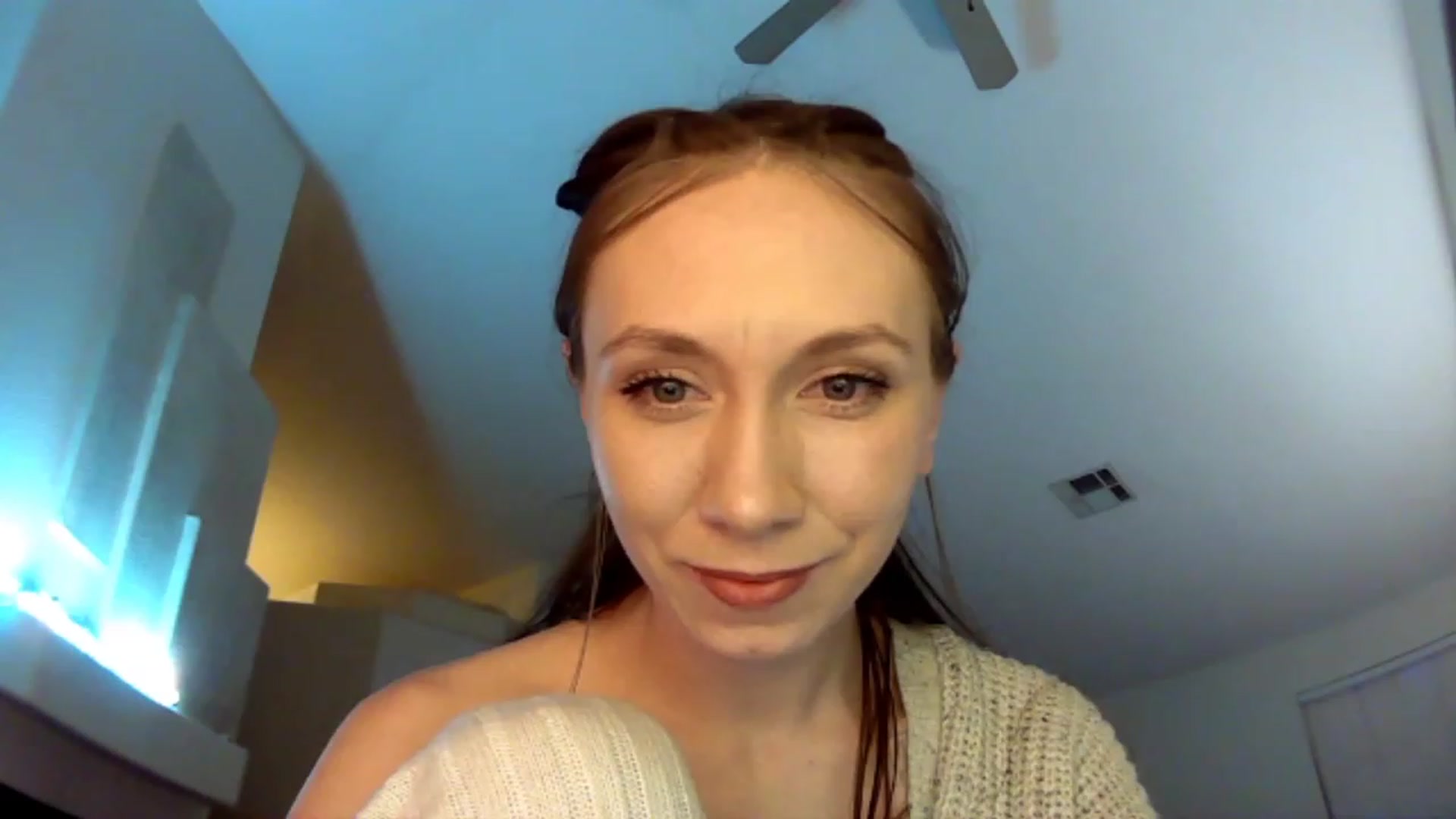 Gallery image thumbnail from HoneysRoom's myfreecams stream on, 12/12/2023, 05:45 image 4 of 20
