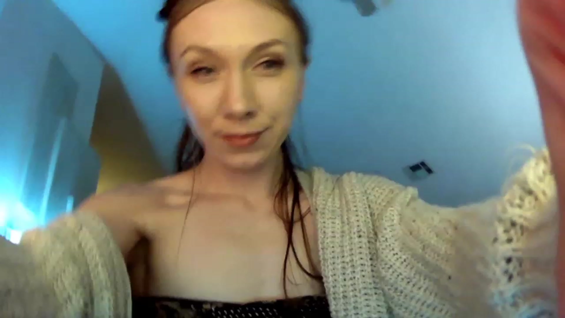 Gallery image thumbnail from HoneysRoom's myfreecams stream on, 12/12/2023, 05:45 image 2 of 20