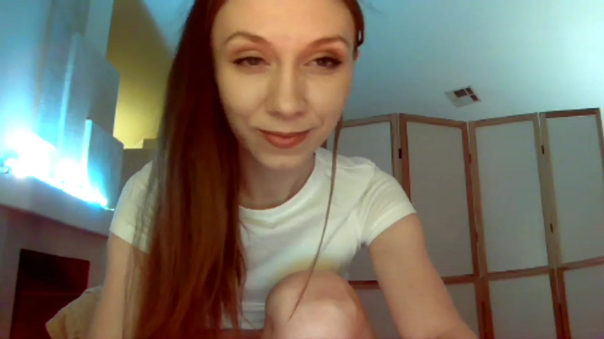 Gallery image thumbnail from HoneysRoom's myfreecams stream on, 12/15/2023, 04:34 image 4 of 20