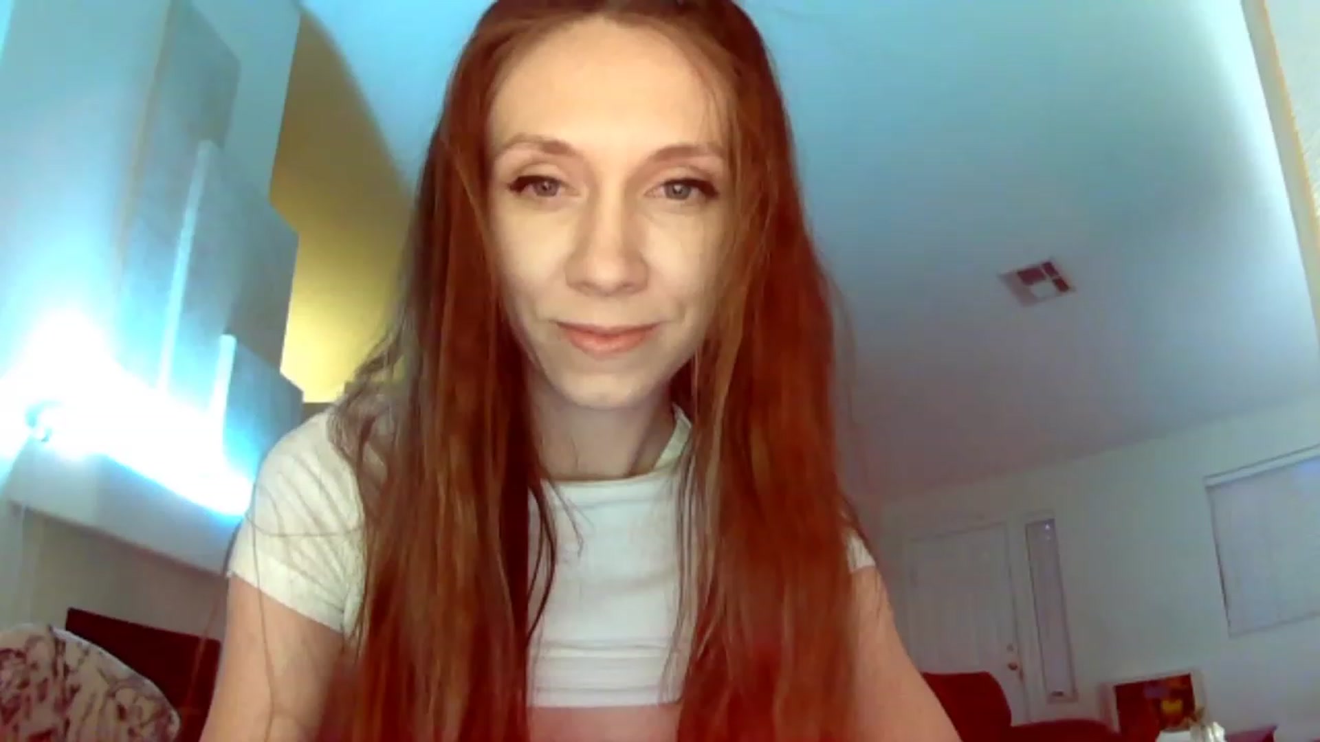 Gallery image thumbnail from HoneysRoom's myfreecams stream on, 12/19/2023, 04:26 image 7 of 20