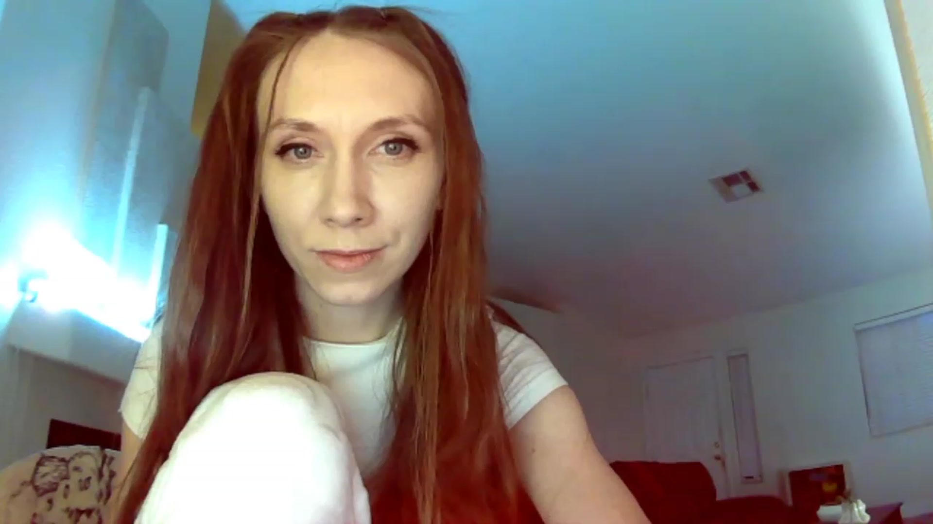 Gallery image thumbnail from HoneysRoom's myfreecams stream on, 12/19/2023, 04:26 image 19 of 20