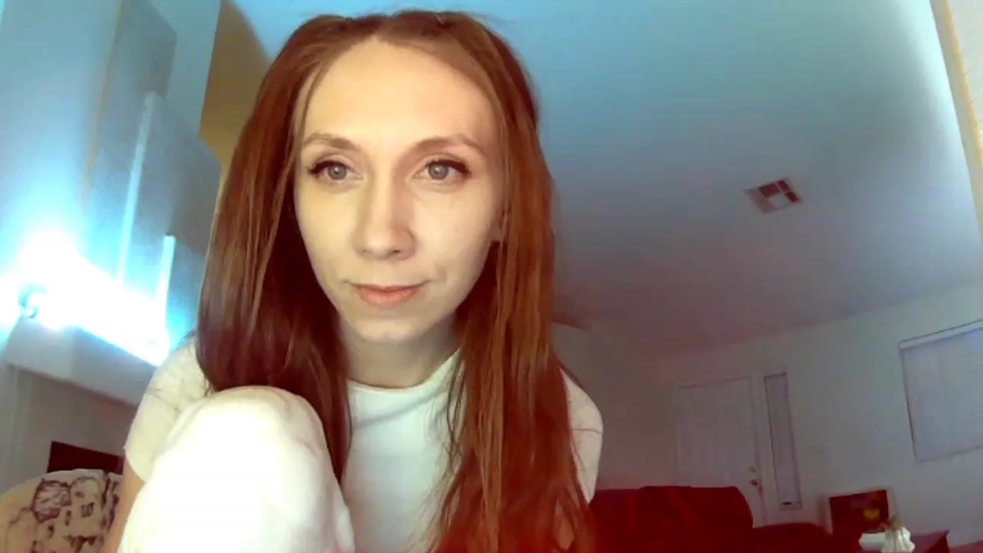 Gallery image thumbnail from HoneysRoom's myfreecams stream on, 12/19/2023, 04:26 image 18 of 20