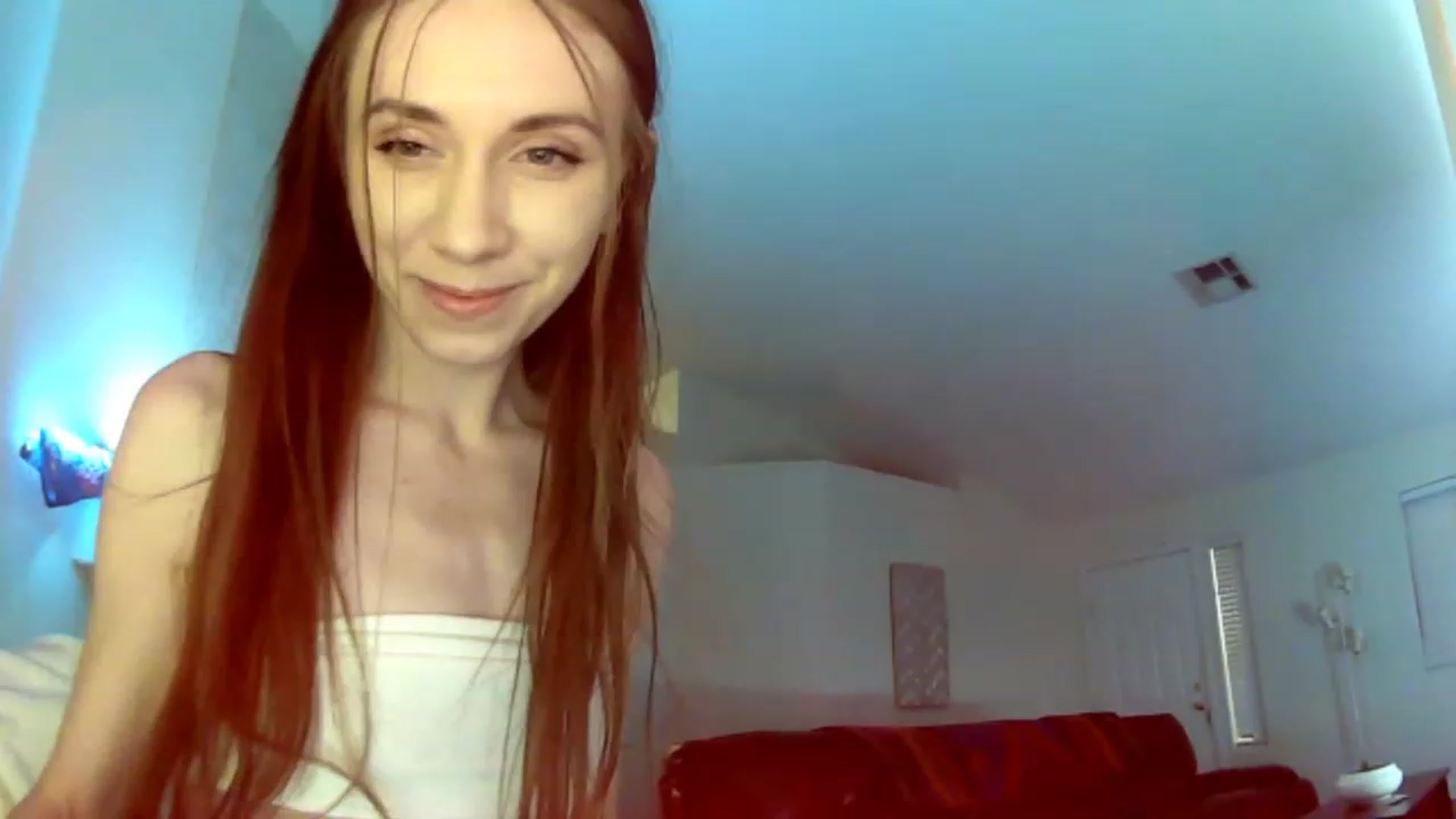 Gallery image thumbnail from HoneysRoom's myfreecams stream on, 12/21/2023, 04:45 image 9 of 20