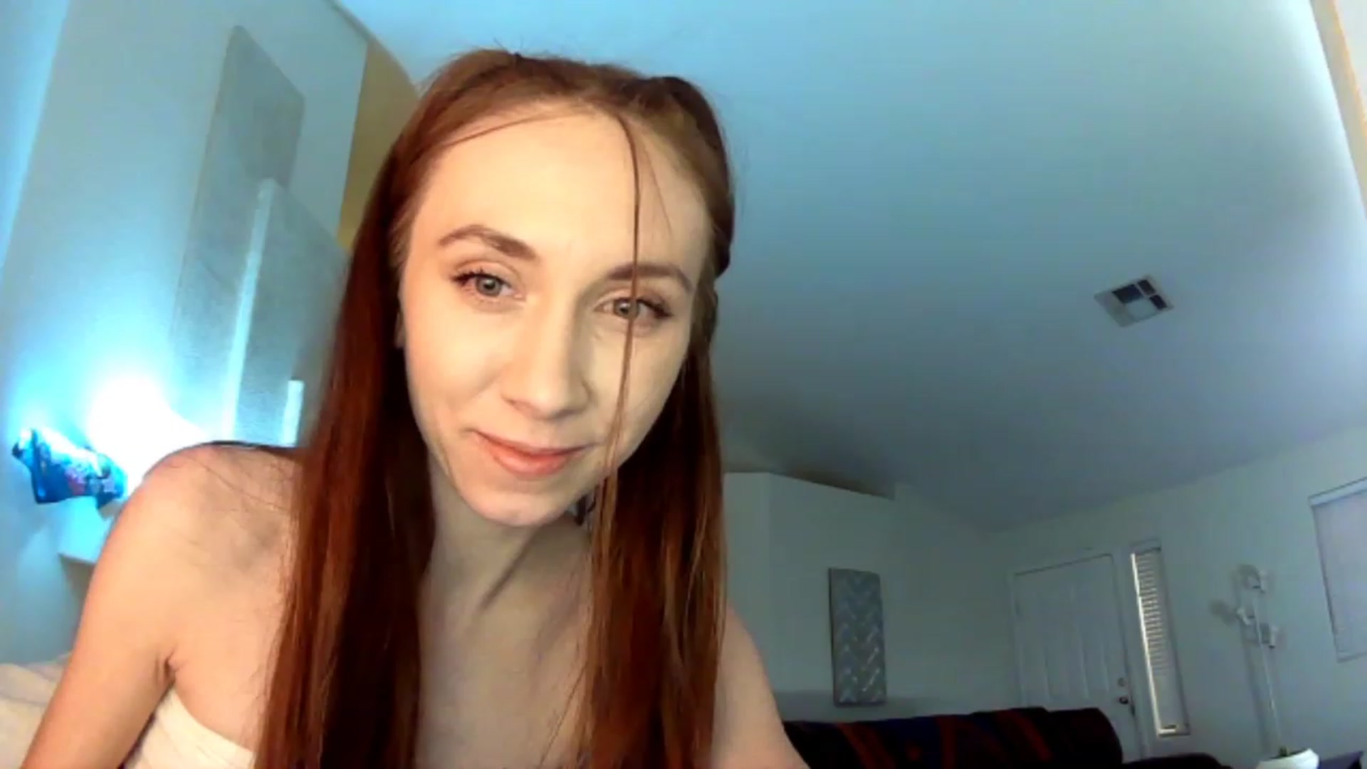 Gallery image thumbnail from HoneysRoom's myfreecams stream on, 12/21/2023, 04:45 image 19 of 20