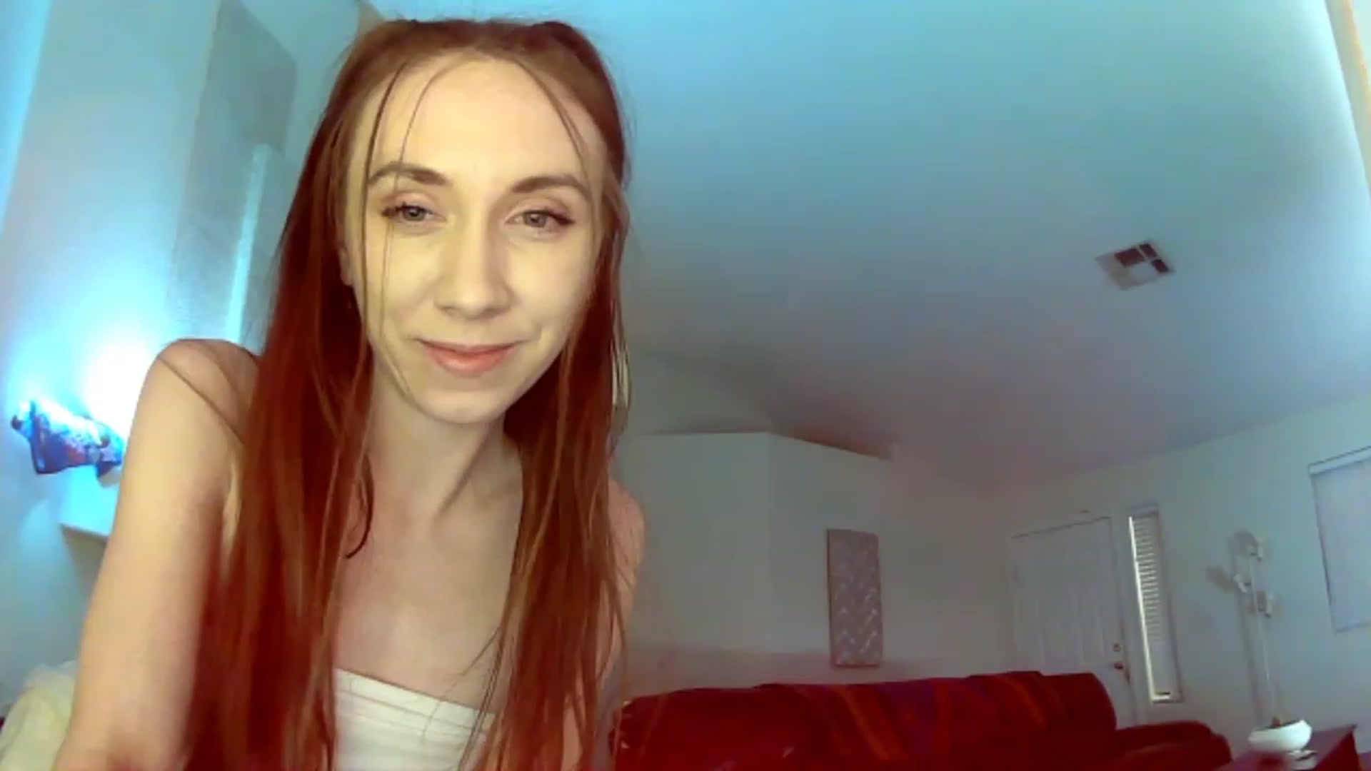 Gallery image thumbnail from HoneysRoom's myfreecams stream on, 12/21/2023, 04:45 image 4 of 20