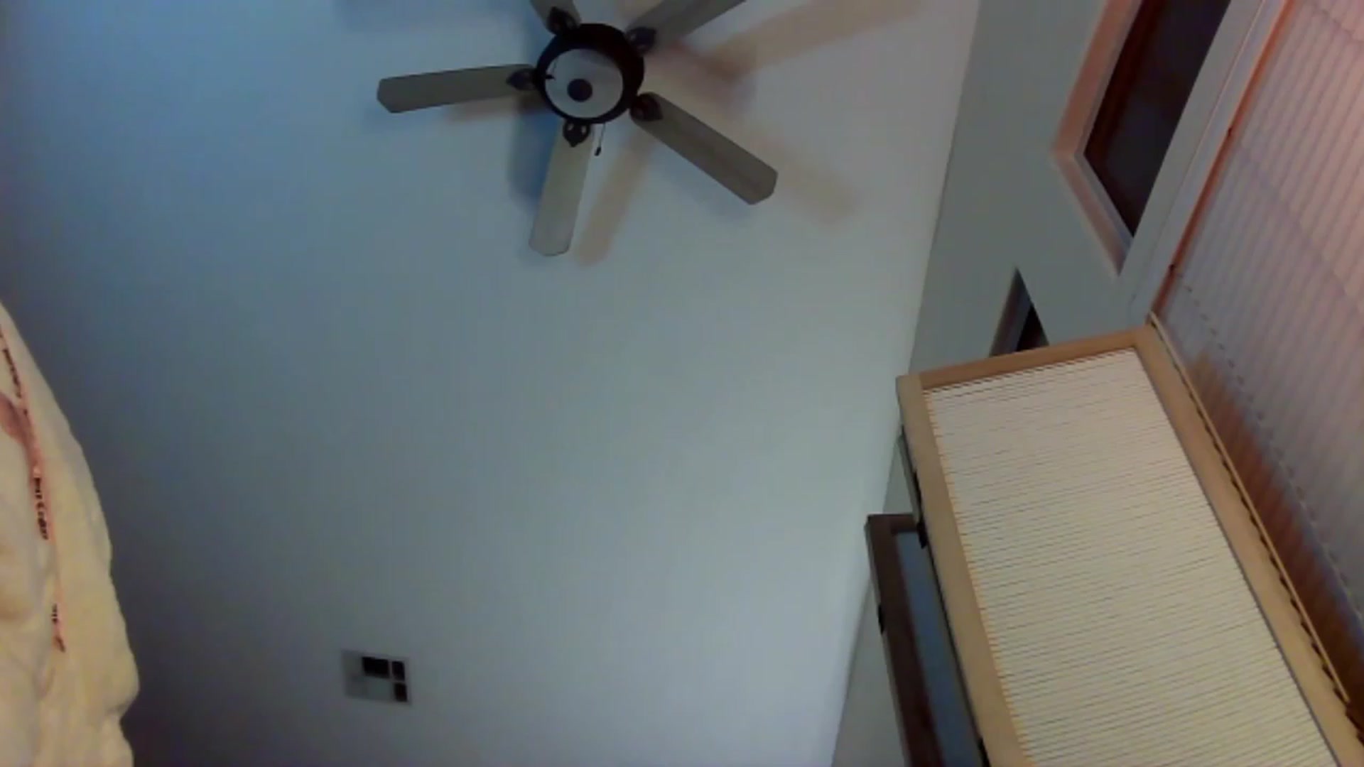 Gallery image thumbnail from HoneysRoom's myfreecams stream on, 12/22/2023, 04:10 image 10 of 20