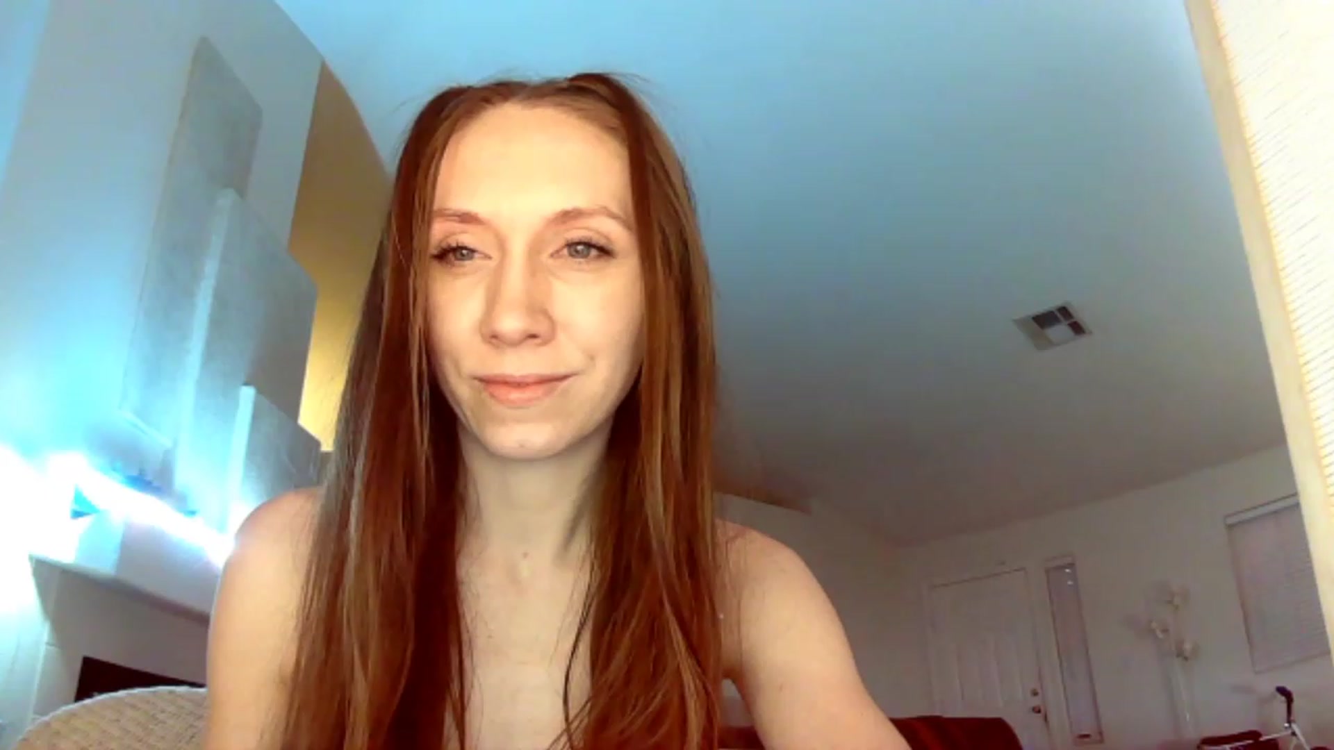 Gallery image thumbnail from HoneysRoom's myfreecams stream on, 12/26/2023, 05:35 image 10 of 20
