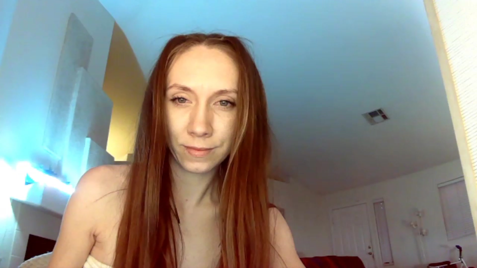 Gallery image thumbnail from HoneysRoom's myfreecams stream on, 12/26/2023, 05:35 image 9 of 20
