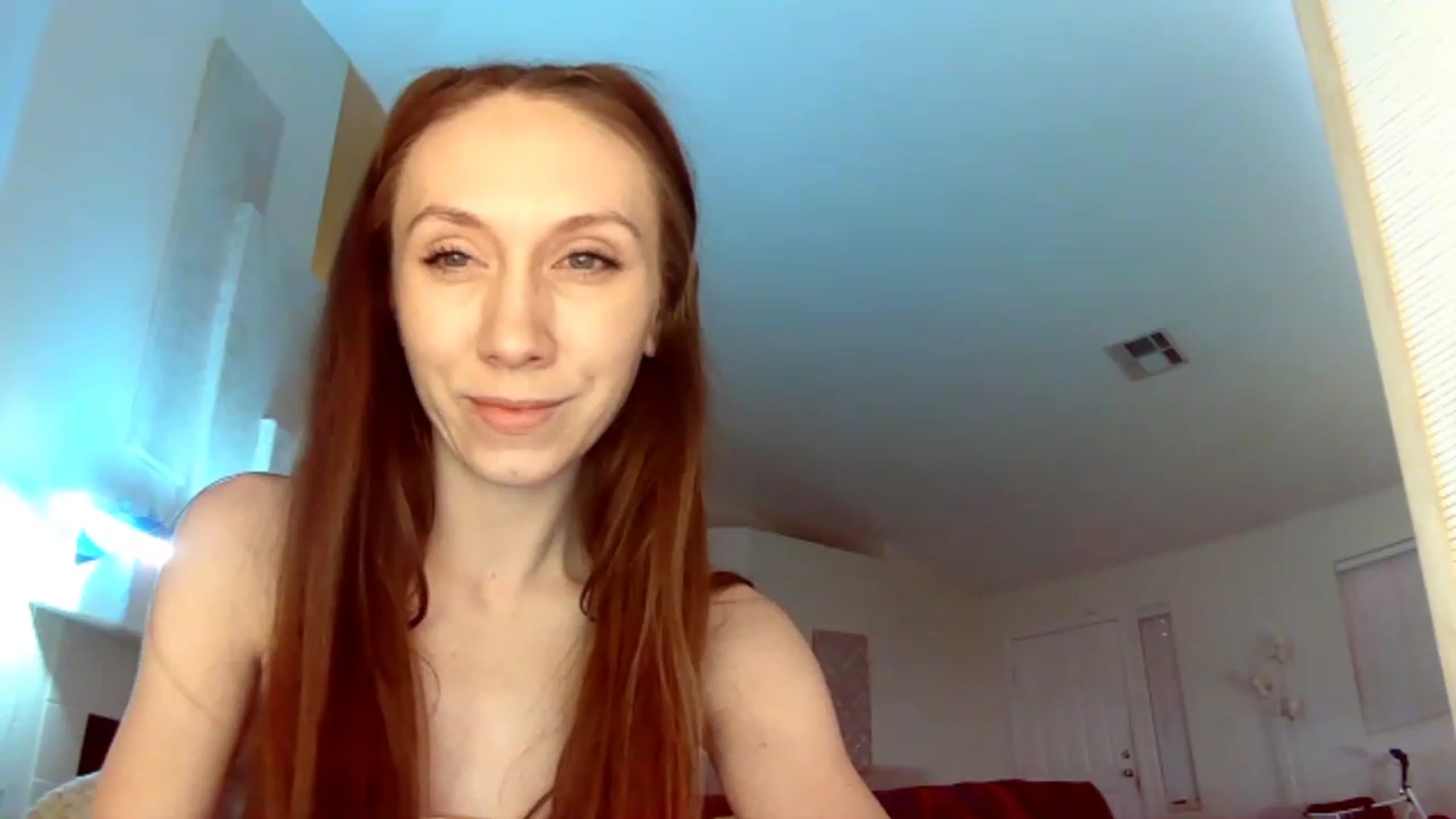 Gallery image thumbnail from HoneysRoom's myfreecams stream on, 12/26/2023, 05:35 image 8 of 20