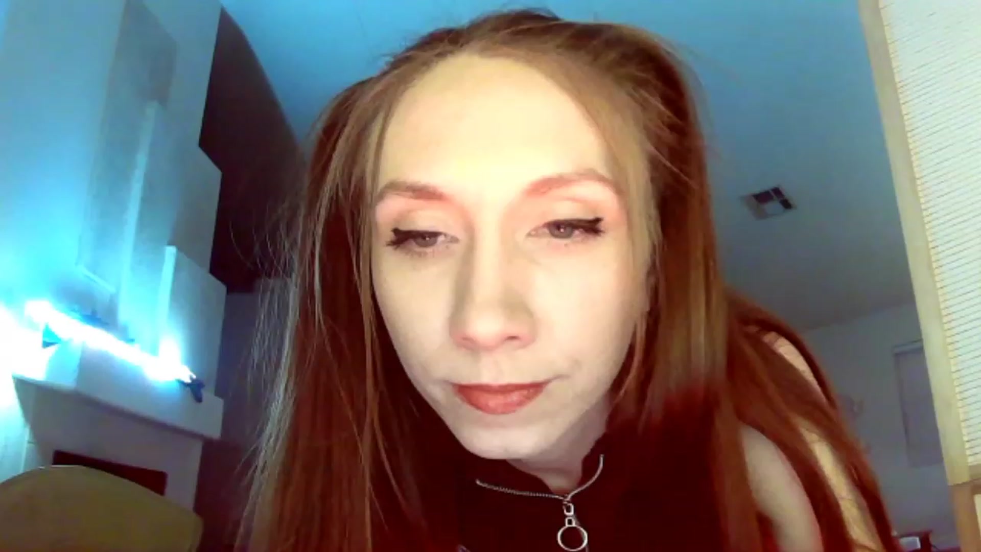 Gallery image thumbnail from HoneysRoom's myfreecams stream on, 12/28/2023, 05:19 image 4 of 20