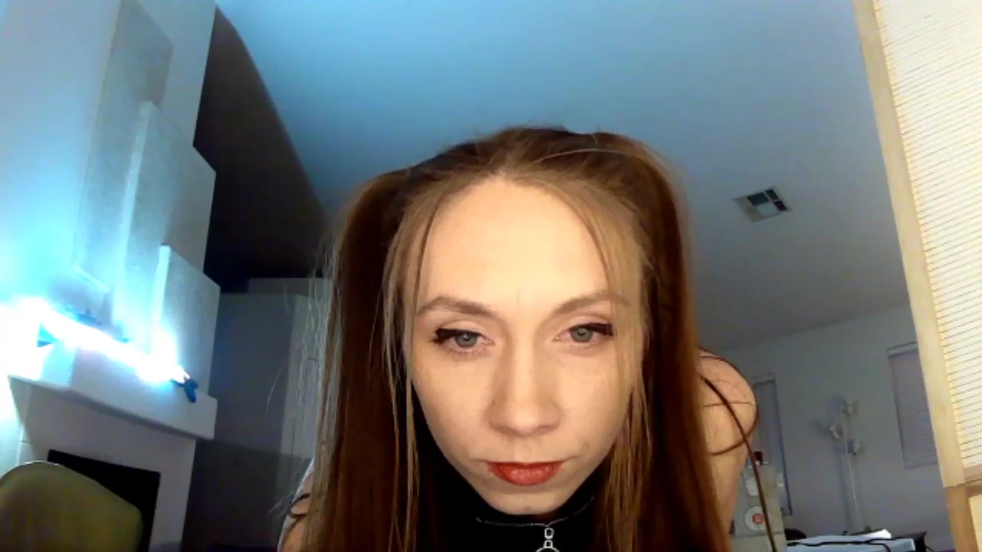 Gallery image thumbnail from HoneysRoom's myfreecams stream on, 12/28/2023, 05:19 image 2 of 20