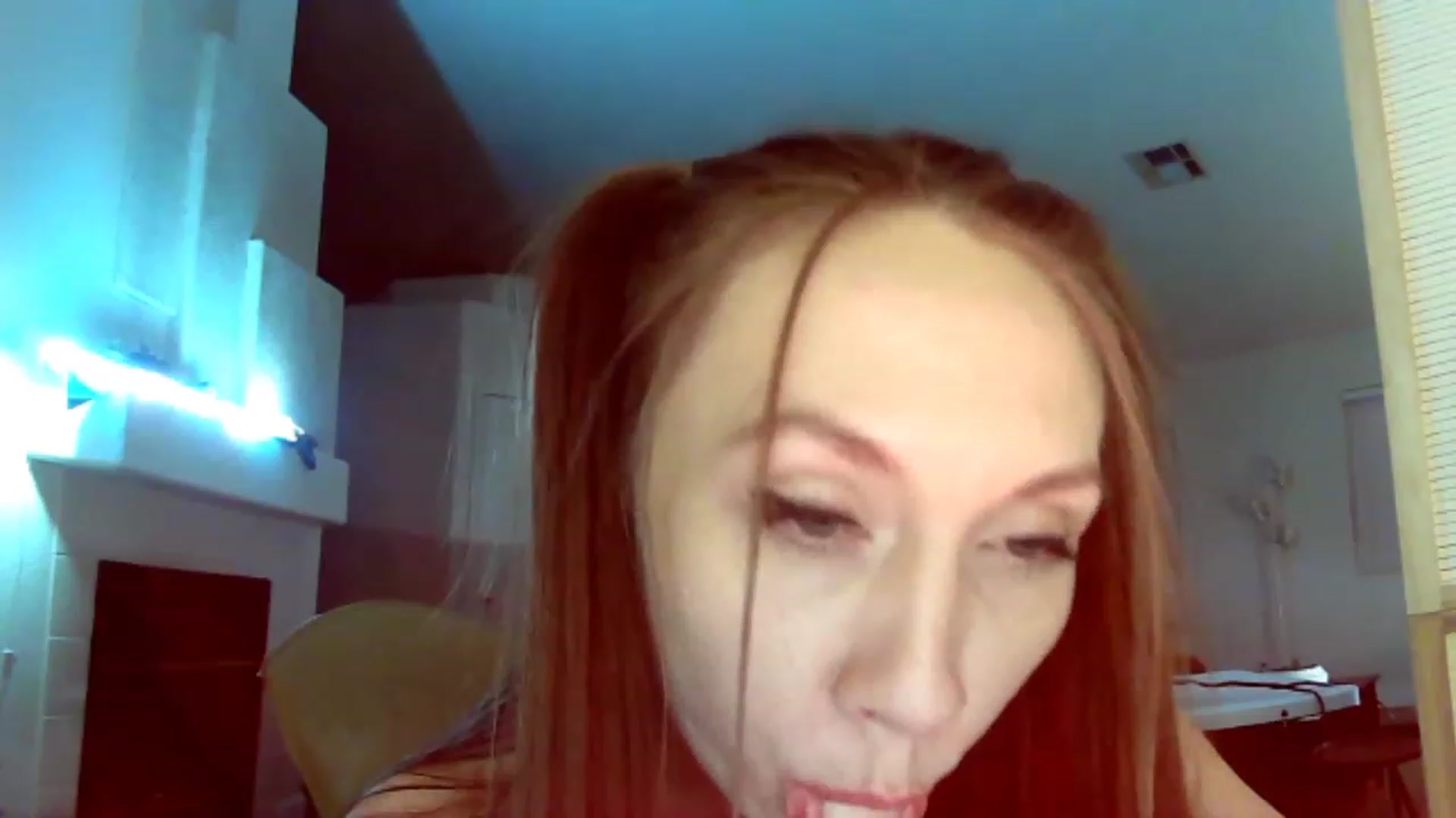 Gallery image thumbnail from HoneysRoom's myfreecams stream on, 12/28/2023, 05:19 image 11 of 20