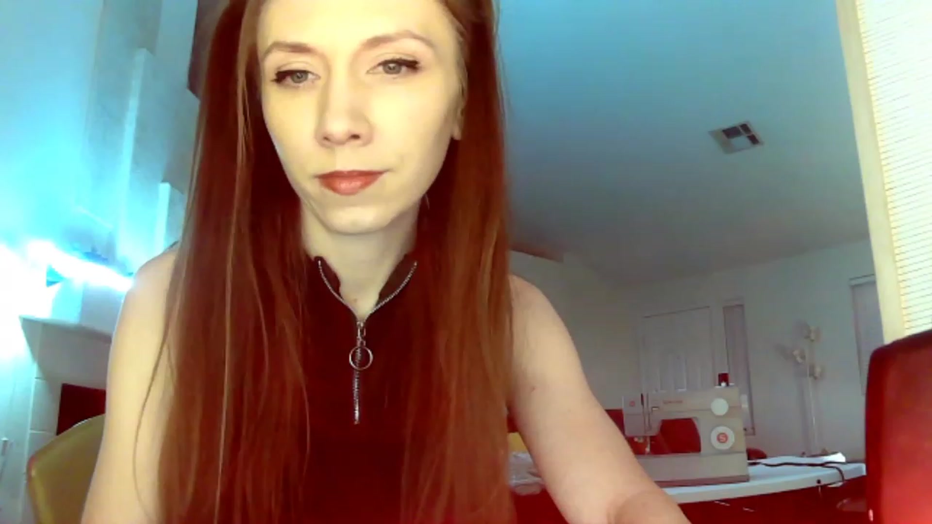 Gallery image thumbnail from HoneysRoom's myfreecams stream on, 12/28/2023, 05:19 image 1 of 20