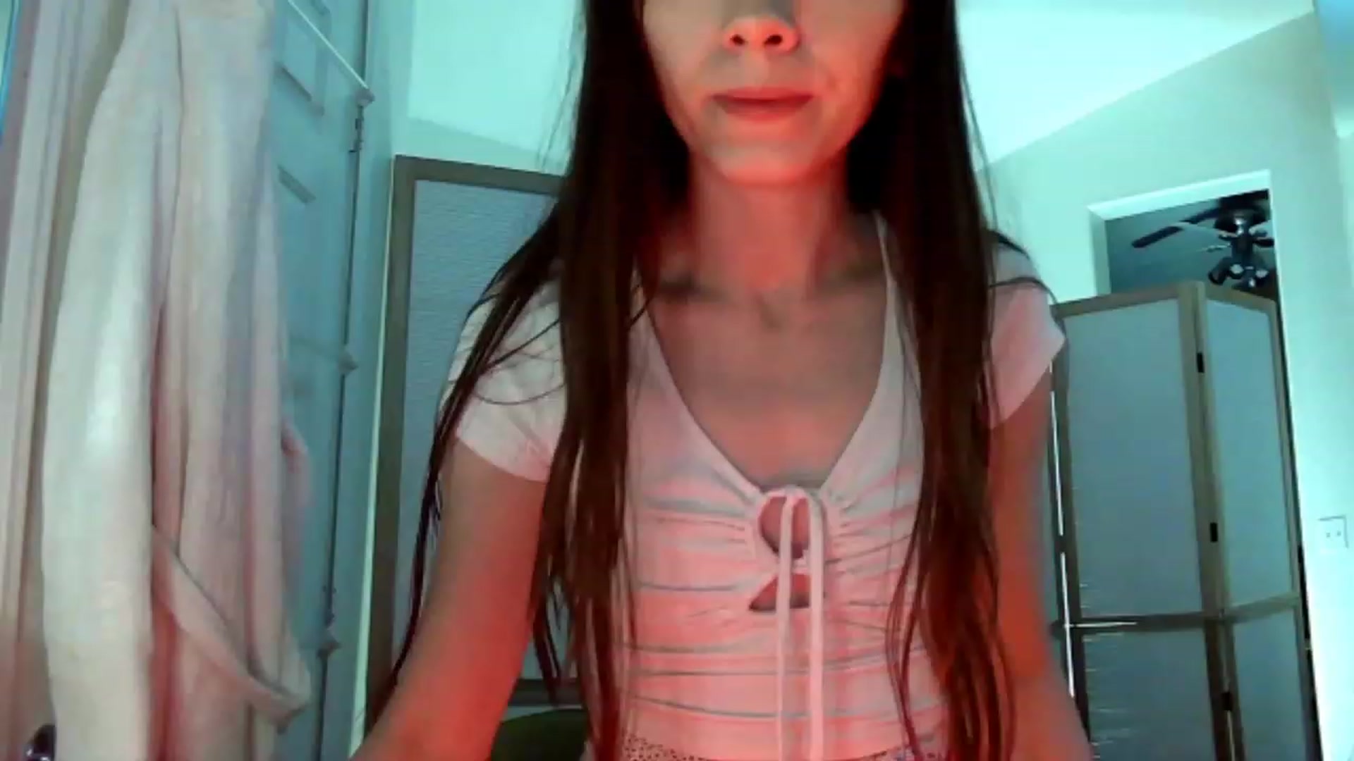 Gallery image thumbnail from HoneysRoom's myfreecams stream on, 12/31/2023, 05:40 image 8 of 20