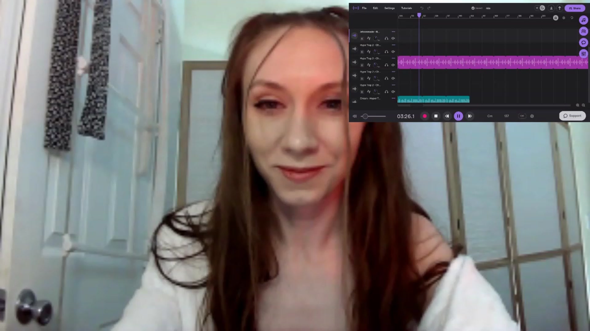 Gallery image thumbnail from HoneysRoom's myfreecams stream on, 01/04/2024, 21:23 image 18 of 20