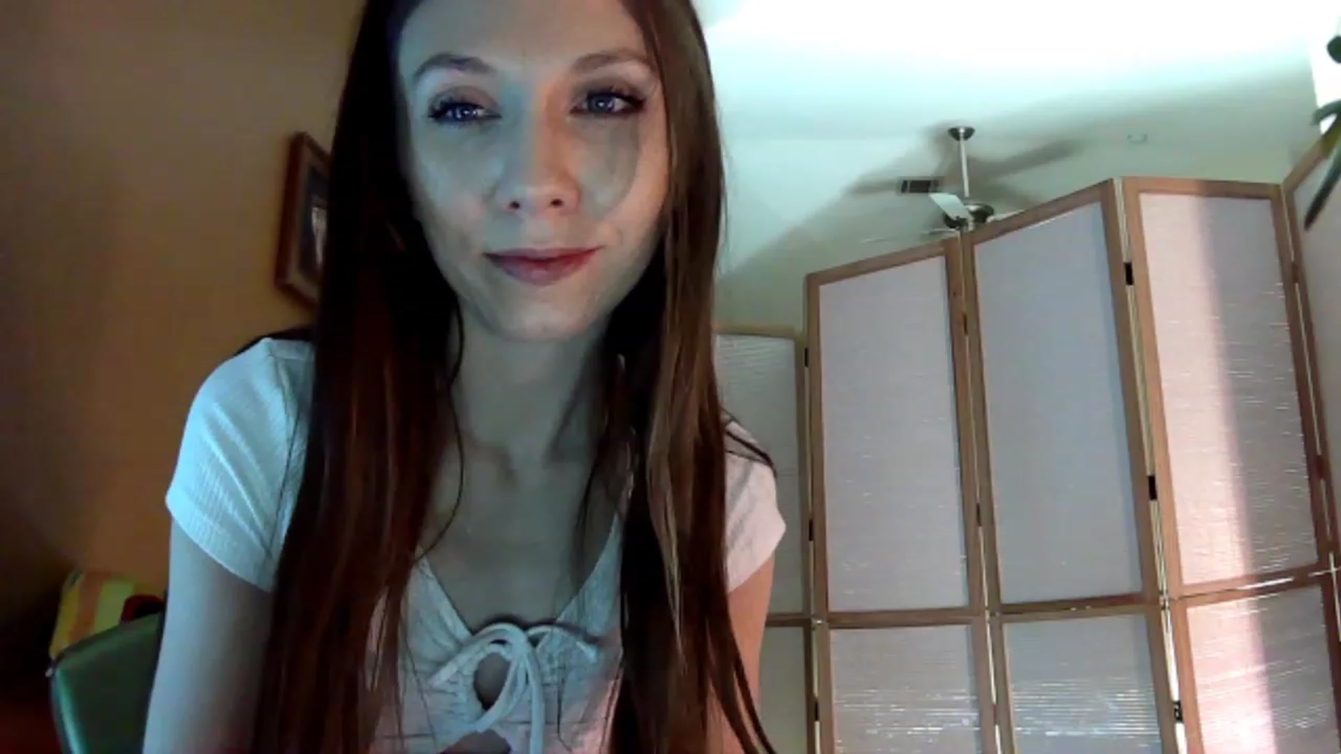Gallery image thumbnail from HoneysRoom's myfreecams stream on, 01/07/2024, 05:00 image 15 of 20