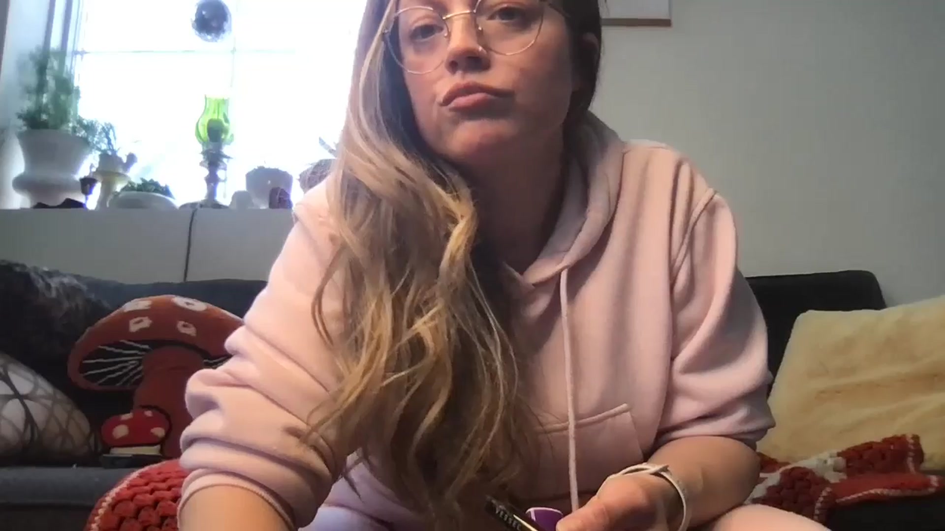 Gallery image thumbnail from Honeyshaker's myfreecams stream on, 03/05/2025, 15:05 image 19 of 20
