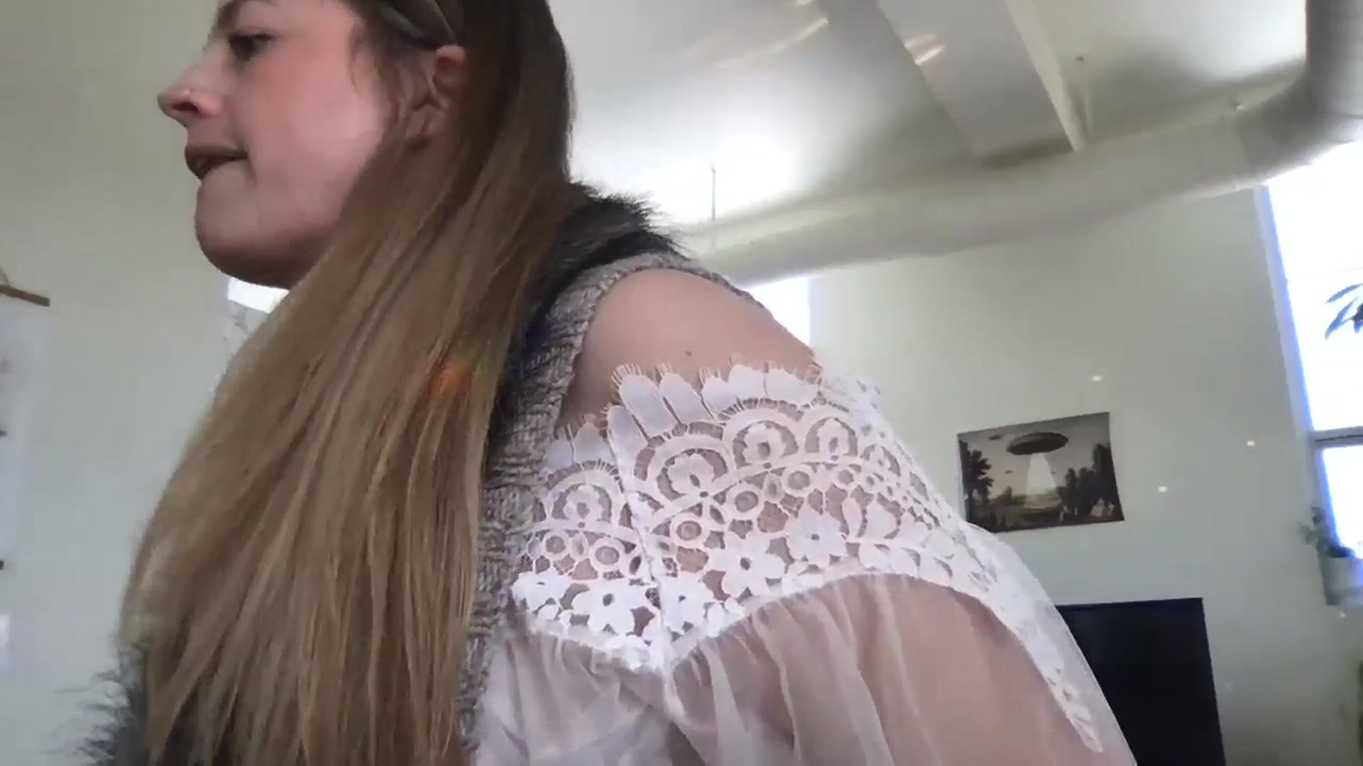Gallery image thumbnail from Honeyshaker's myfreecams stream on, 03/08/2025, 17:02 image 8 of 20