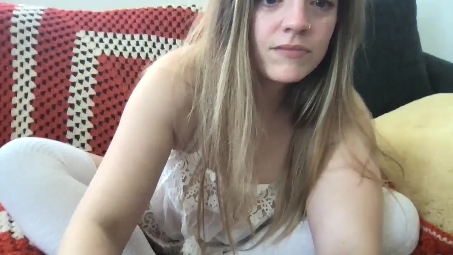 Gallery image thumbnail from Honeyshaker's myfreecams stream on, 03/08/2025, 21:30 image 3 of 20