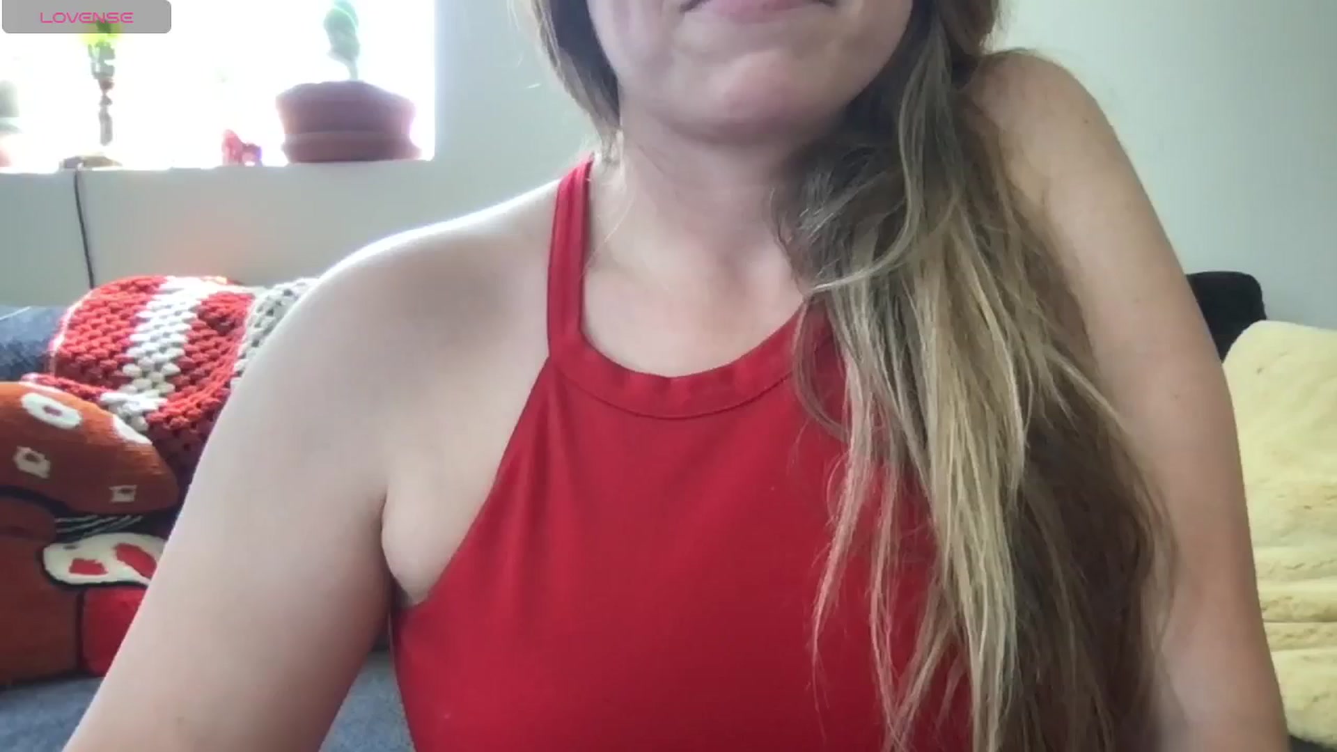 Gallery image thumbnail from Honeyshaker's myfreecams stream on, 06/07/2025, 17:31 image 8 of 20