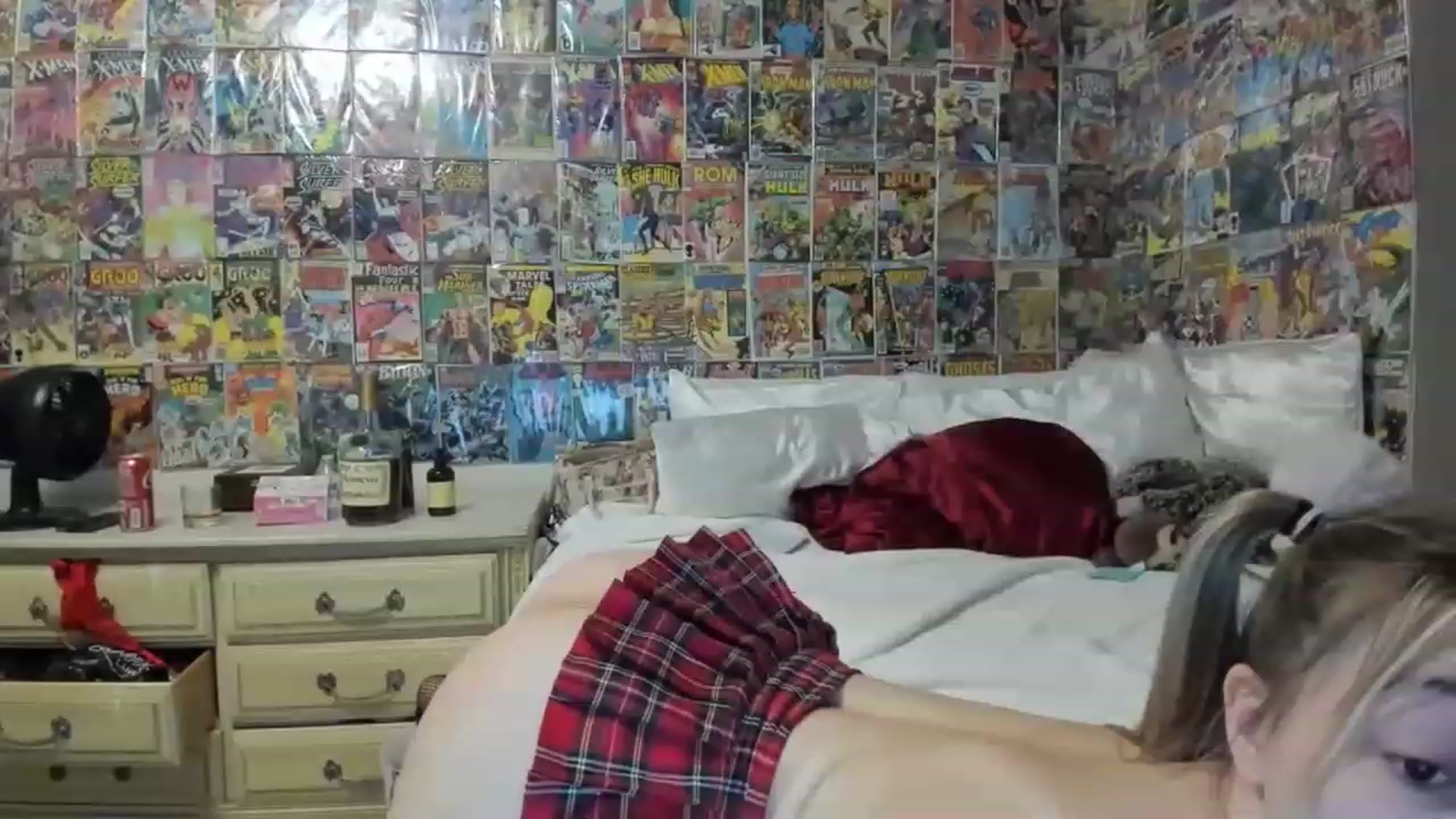 Gallery image thumbnail from Horizon_Blue's myfreecams stream on, 04/26/2023, 04:24 image 16 of 20