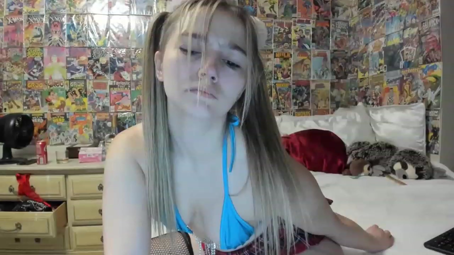 Gallery image thumbnail from Horizon_Blue's myfreecams stream on, 04/26/2023, 04:24 image 12 of 20