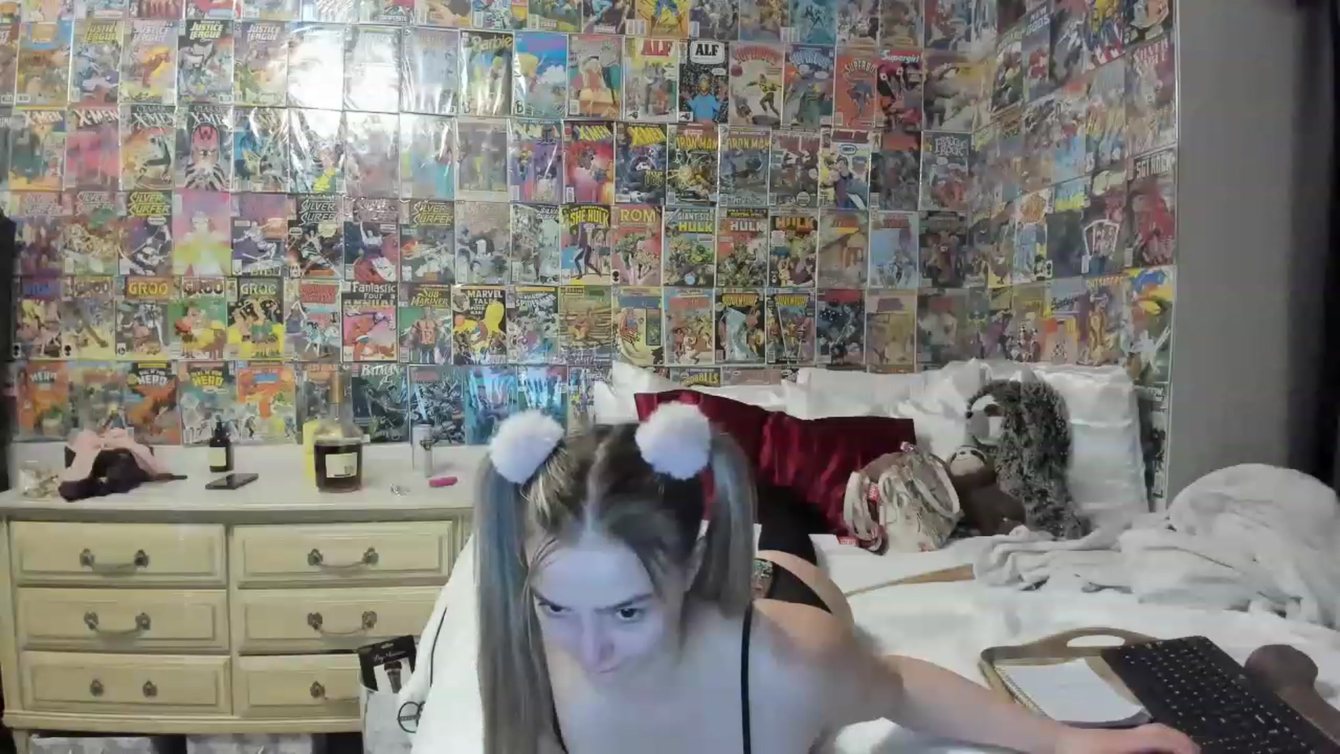Gallery image thumbnail from Horizon_Blue's myfreecams stream on, 04/27/2023, 09:10 image 9 of 20