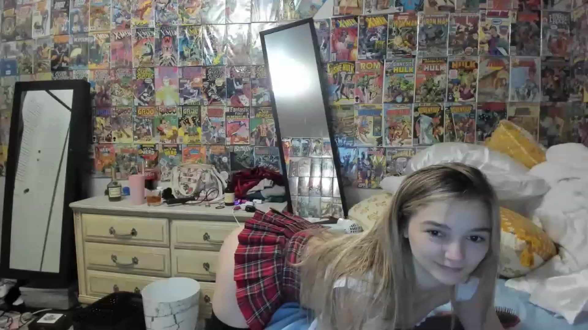 Gallery image thumbnail from Horizon_Blue's myfreecams stream on, 05/01/2023, 04:56 image 5 of 20